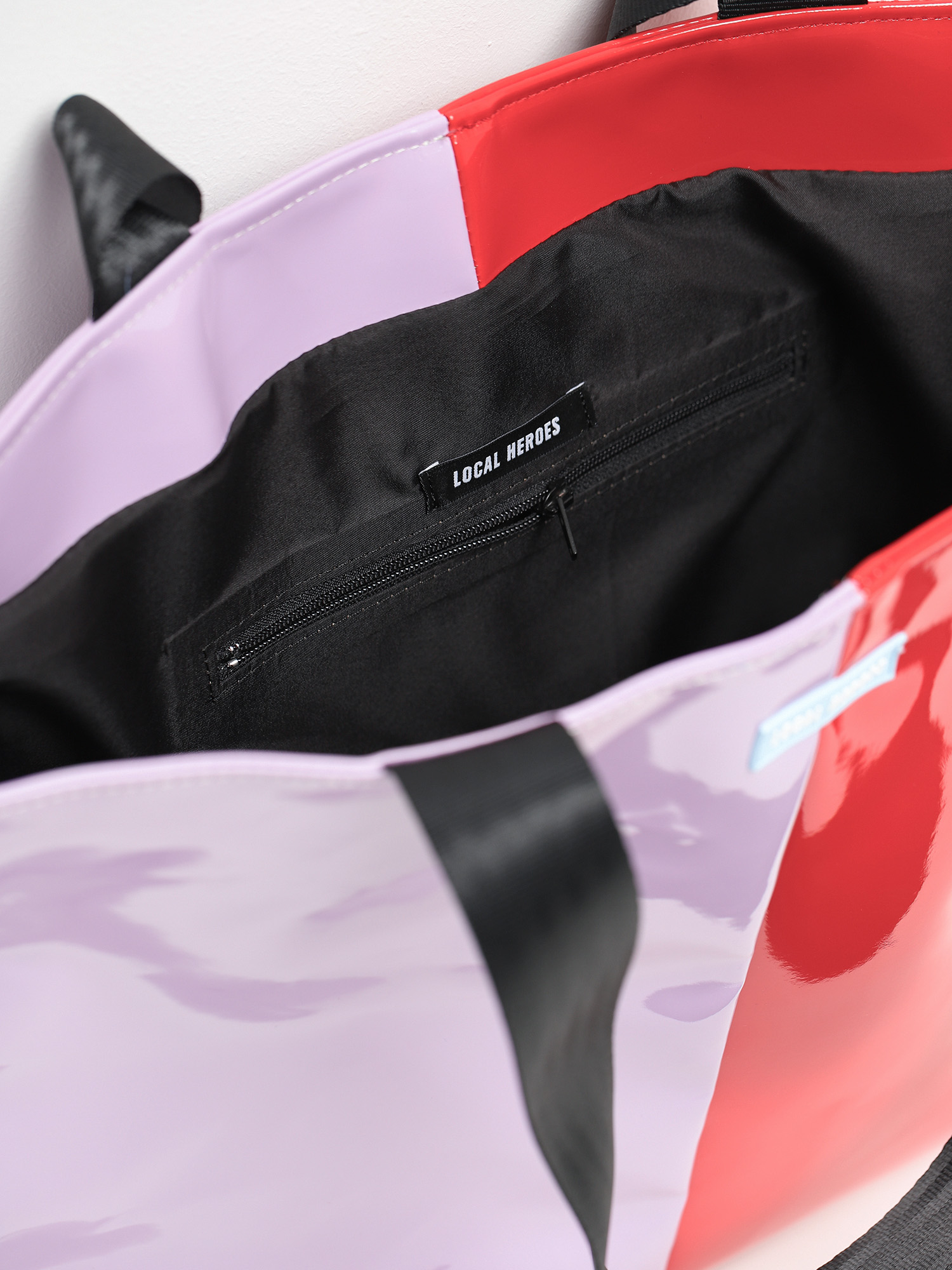 Local Heroes Hot Tote Bag Wmn Kézitáska (red/violet)