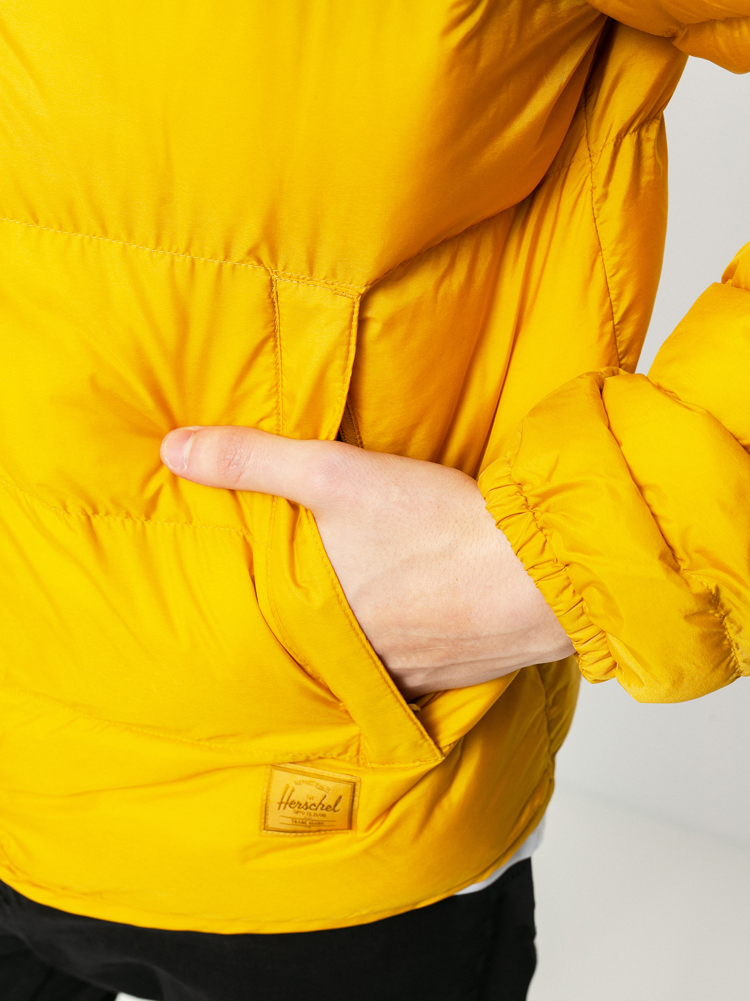 Herschel Supply Co. Featherless High Fill Dzseki (arrowwood)