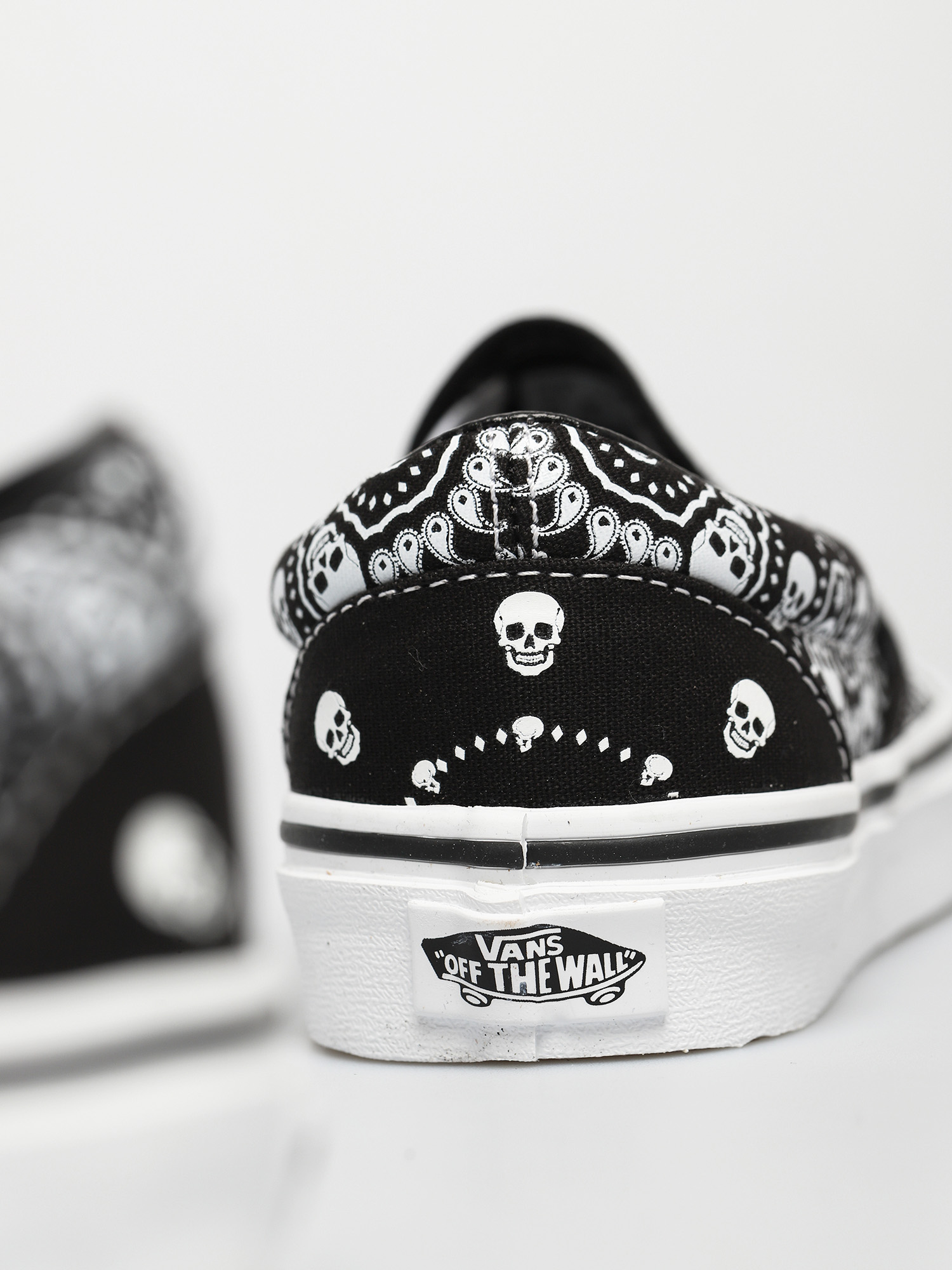 Vans Classic Slip On Cipők (bandana black/true white)