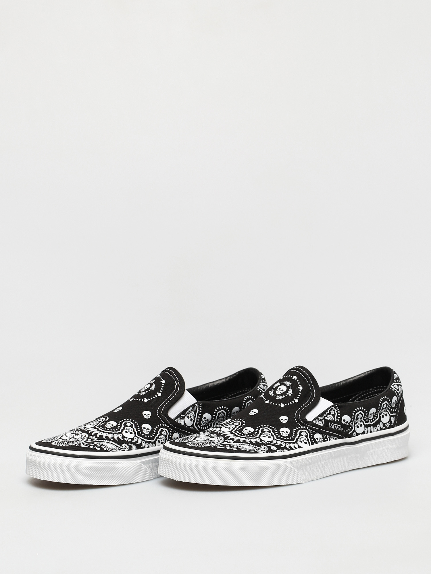 Vans Classic Slip On Cipők (bandana black/true white)