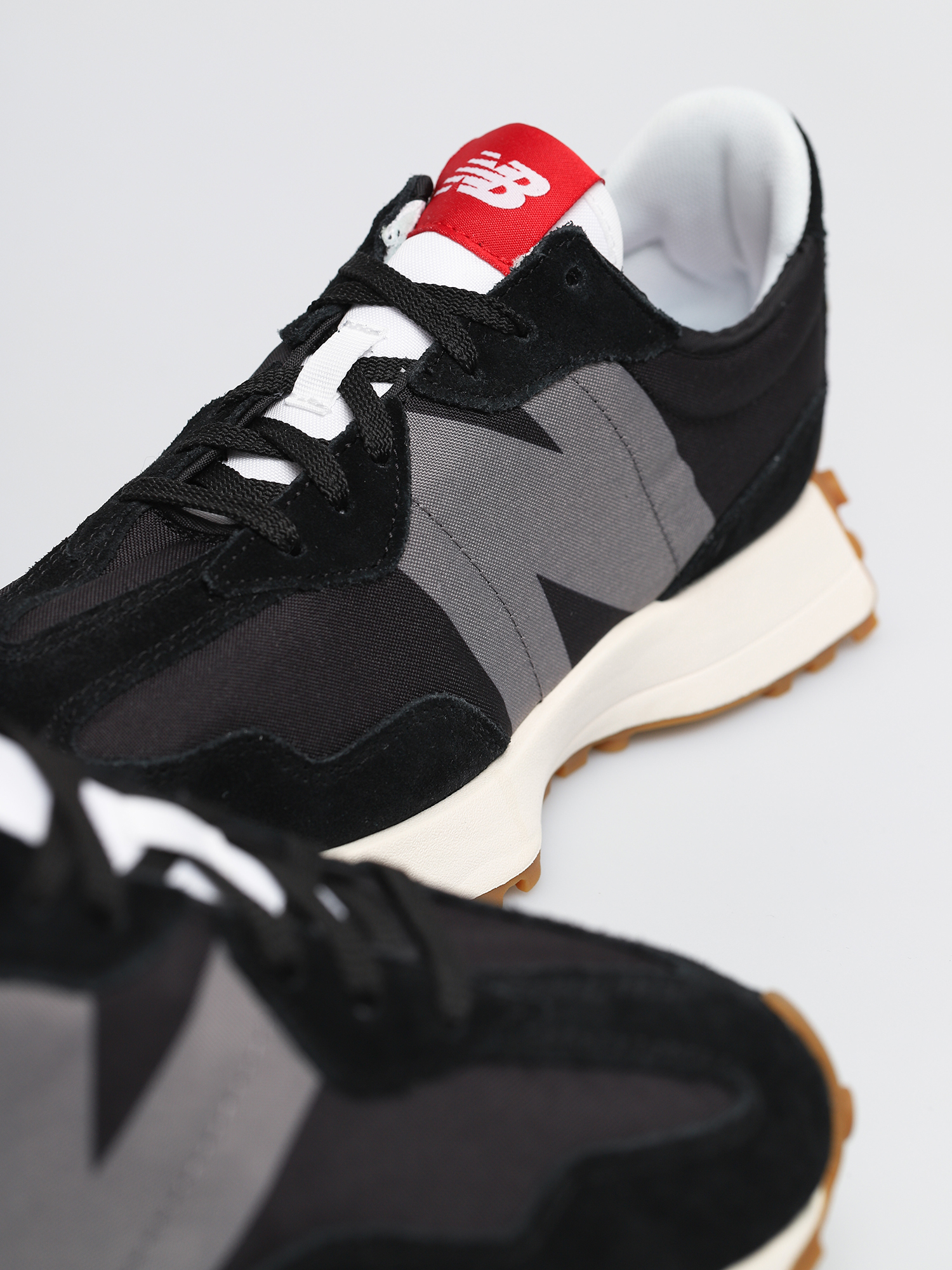 New Balance 327 Cipők (black/caslerock)