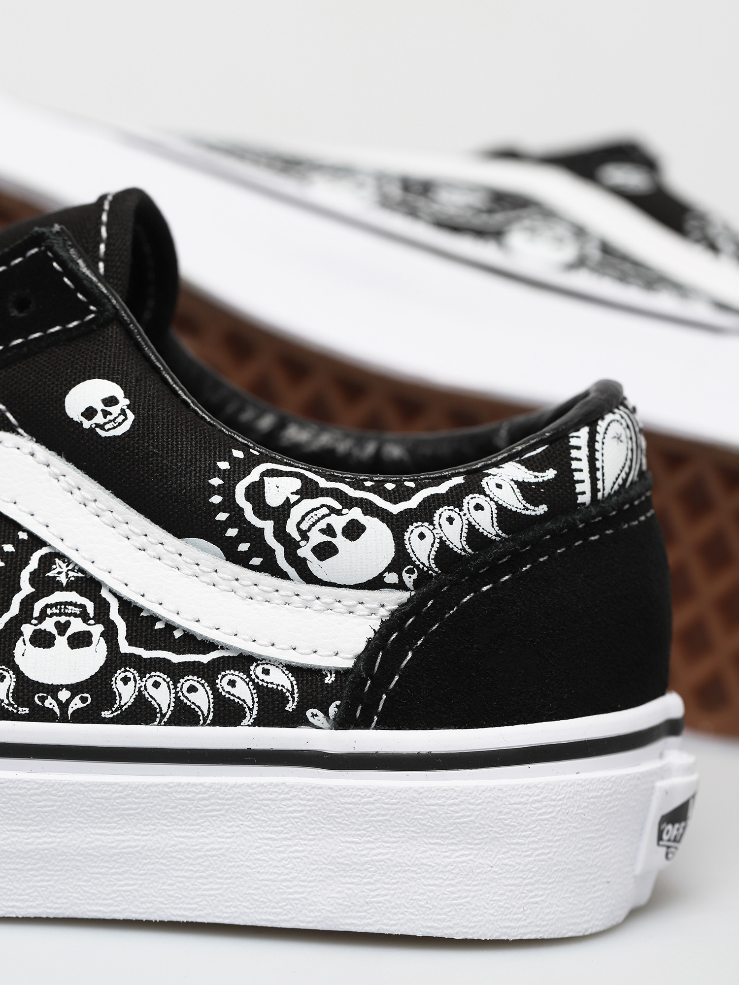Vans Style 36 Cipők (bandana black/true white)