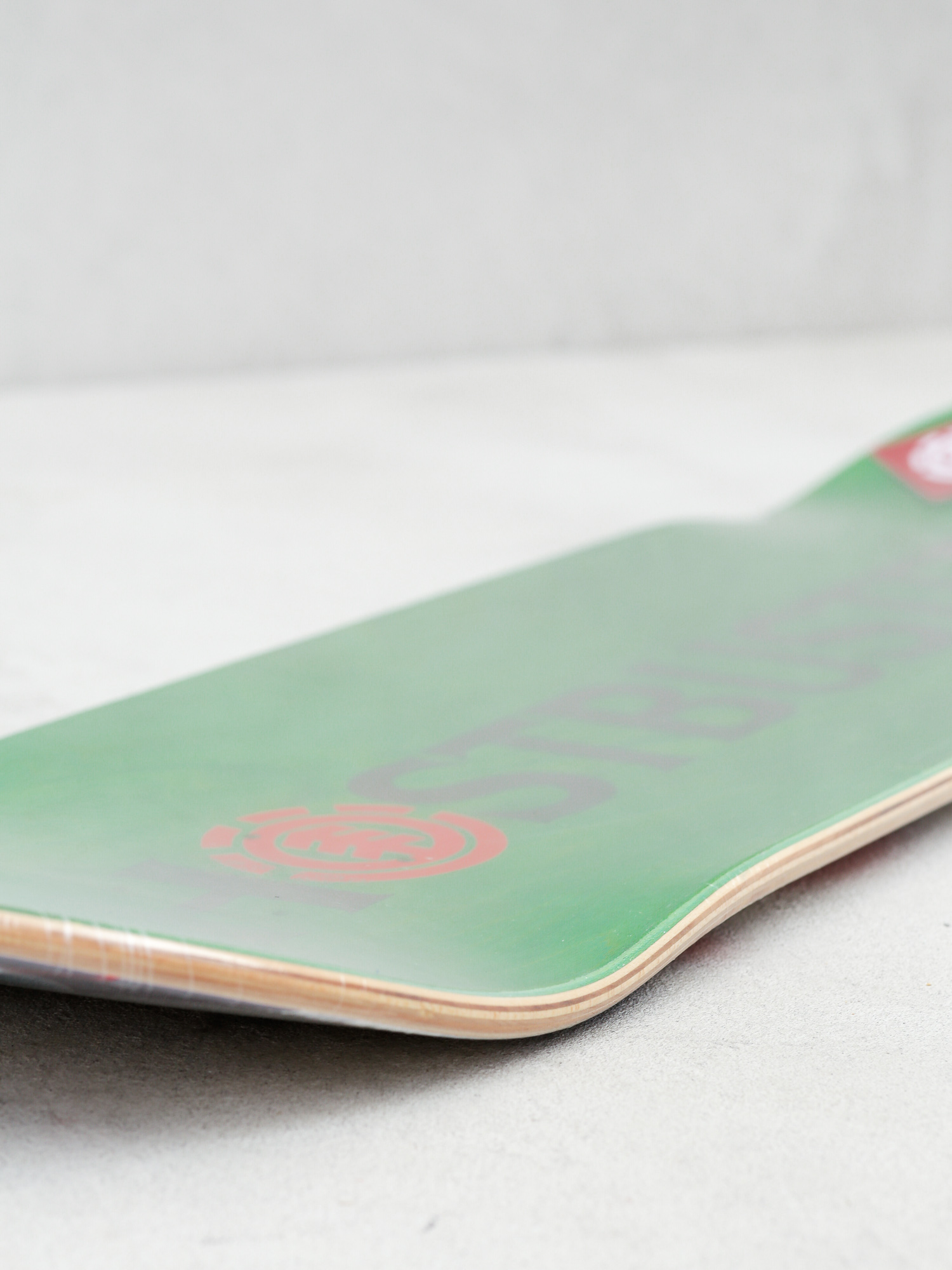 Element Stay Puft Gördeszka lap (assorted)