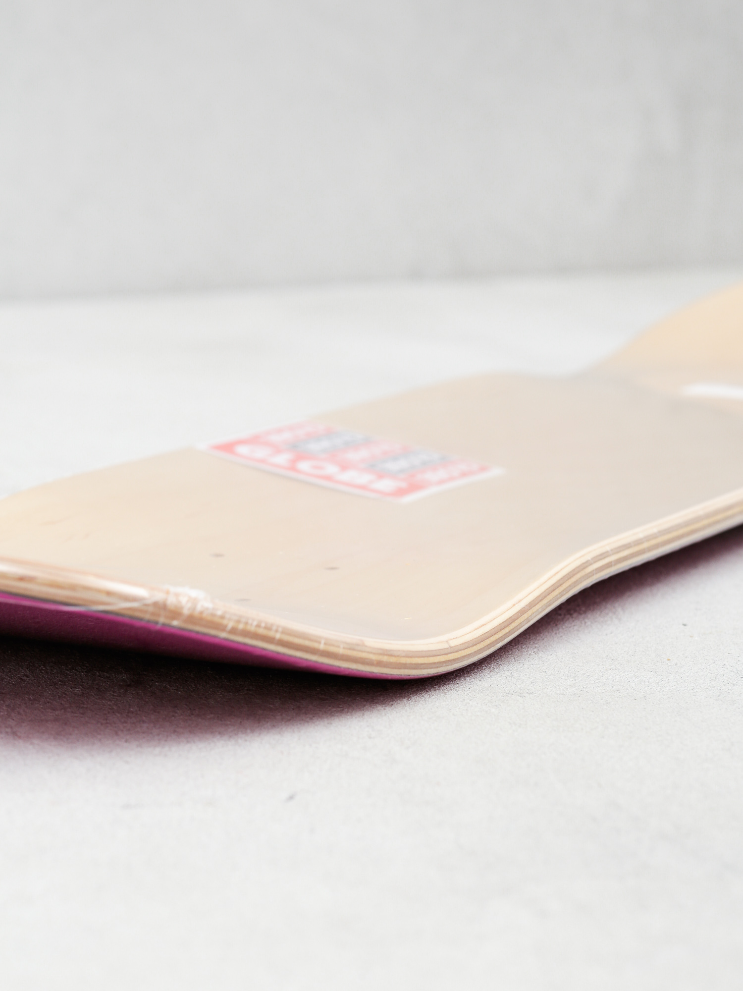 Globe Deszka Goodstock (neon purple)