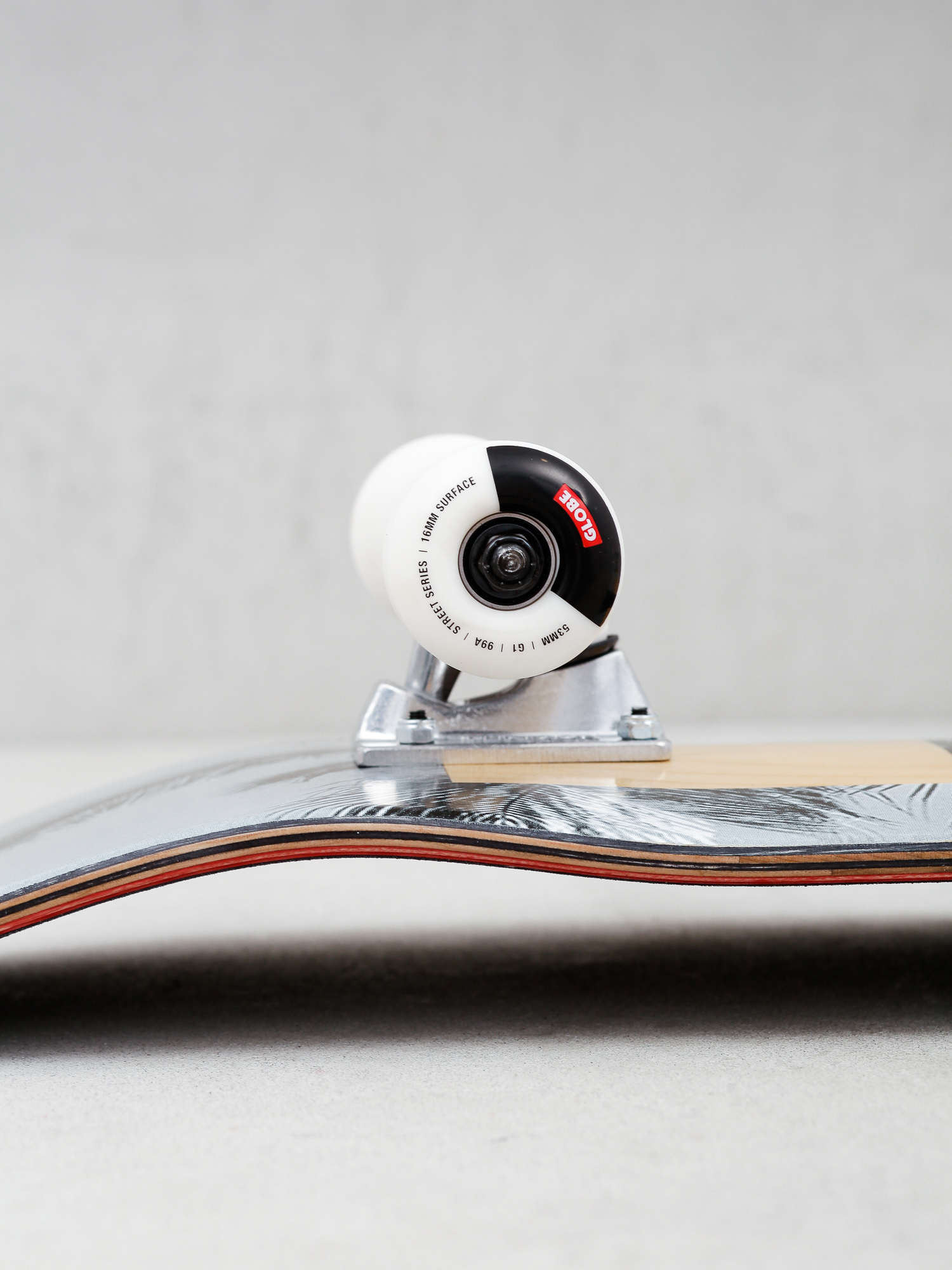 Globe G1 Stack Komplett gördeszka (lone palm)