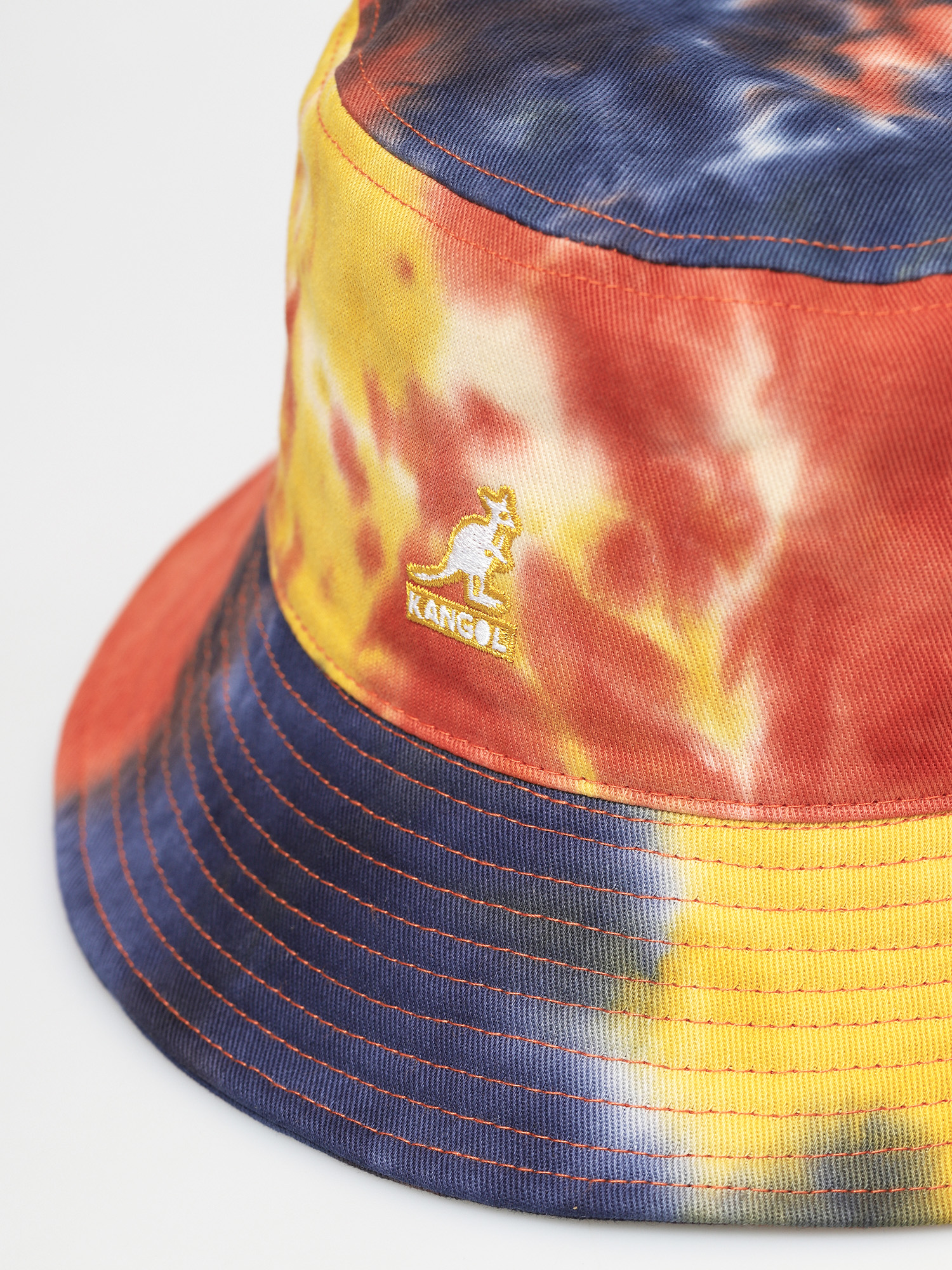 Kangol Tie Dye Bucket Kalap (golden palm)