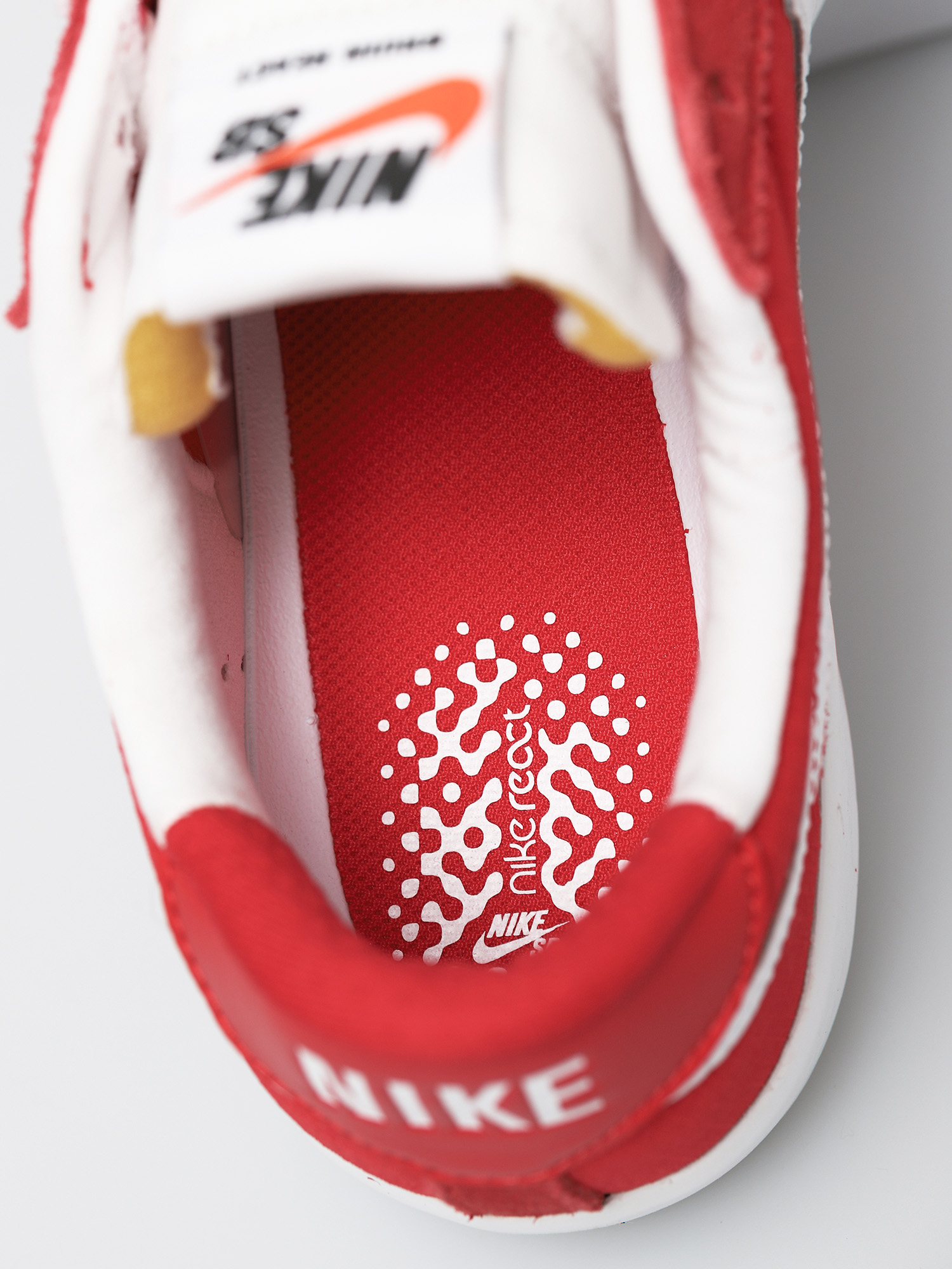 Nike SB Bruin React Cipők (university red/white university red)