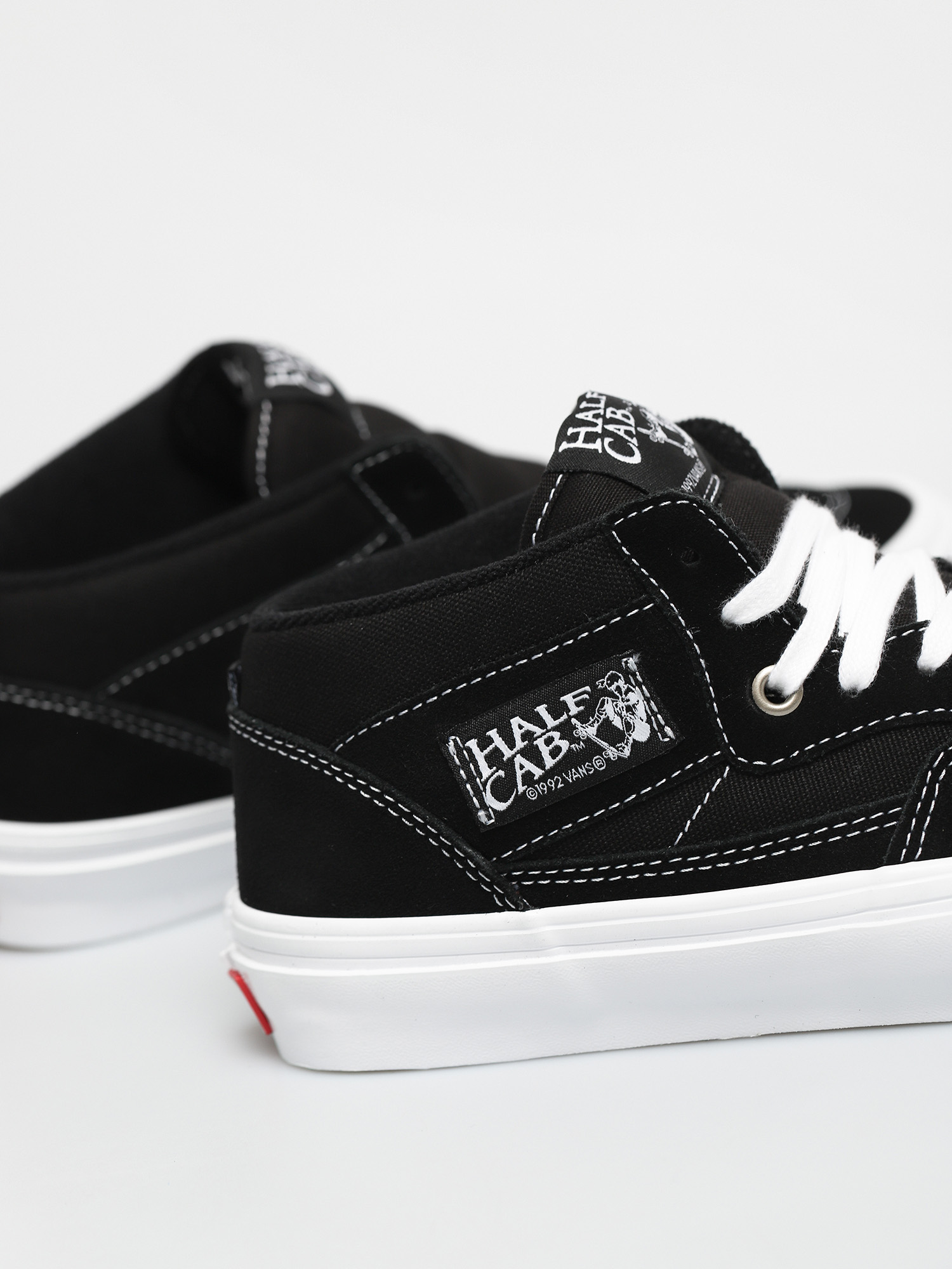 Vans Skate Half Cab Cipők (black/white)