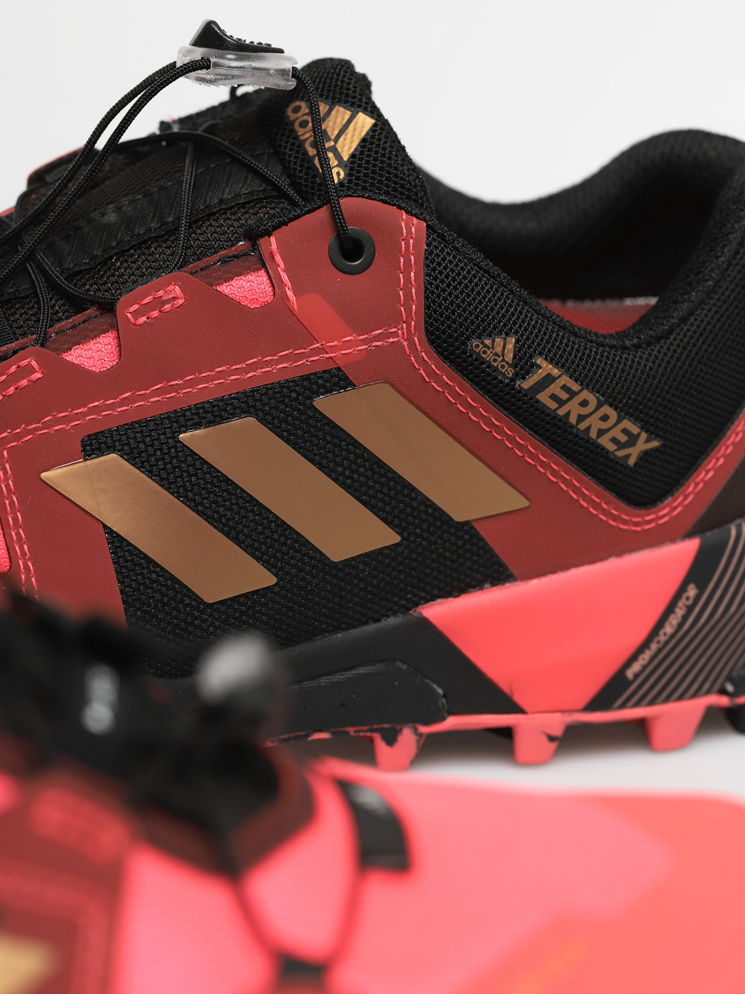 adidas Originals Terrex Skychaser Xt Gtx Cipők (sigpnk/coppmt/cblack)