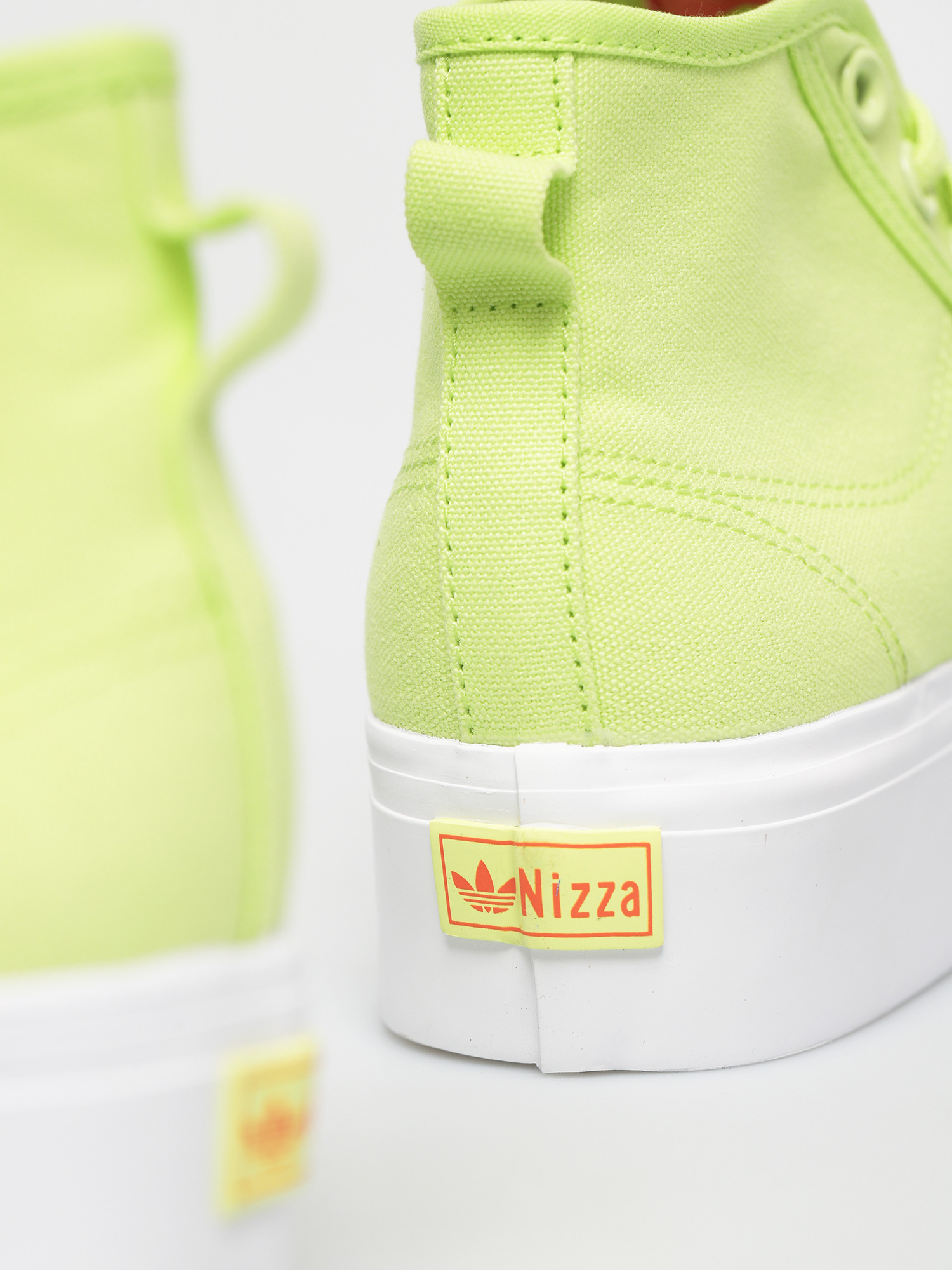 adidas Originals Nizza Platform Mid Wmn Cipők (sefrye/ftwwht/solred)