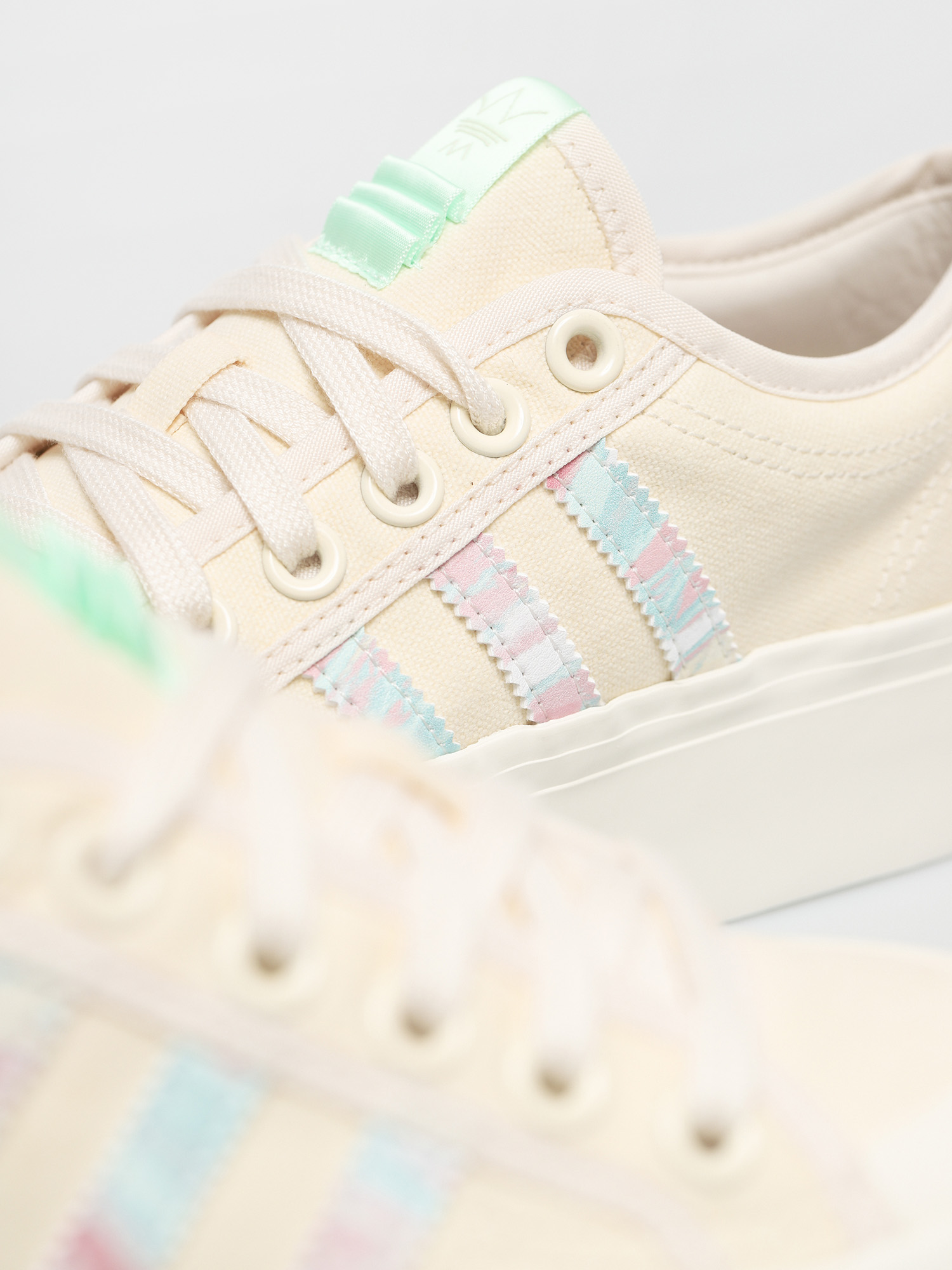 adidas Originals Nizza Platform Wmn Cipők (cwhite/cwhite/frogrn)