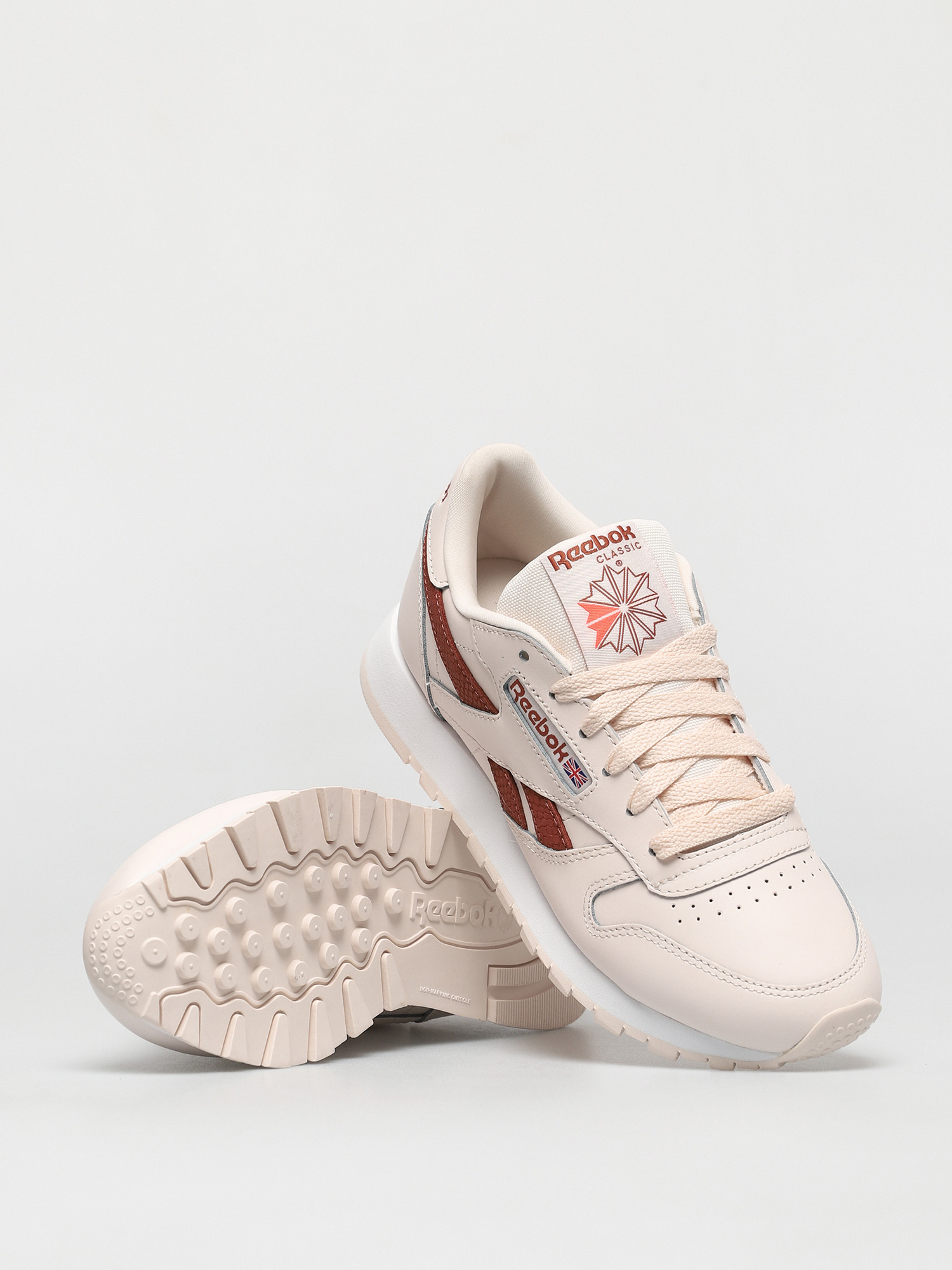 Reebok Cl Lthr Wmn Cipők (cerpnk/white/bakear)