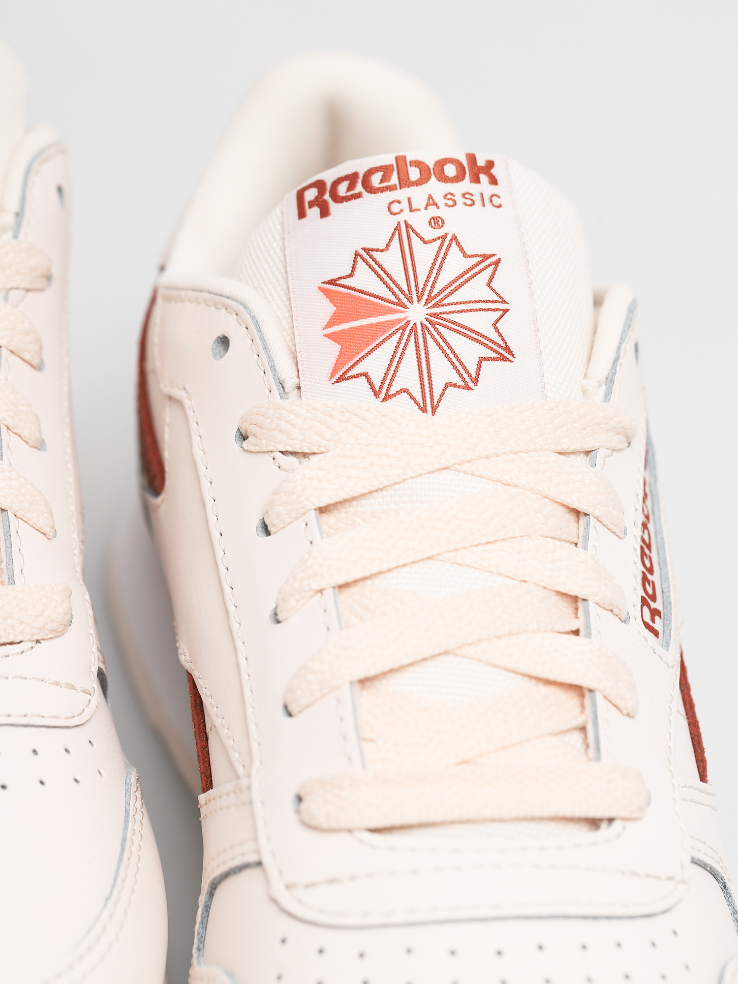Reebok Cl Lthr Wmn Cipők (cerpnk/white/bakear)