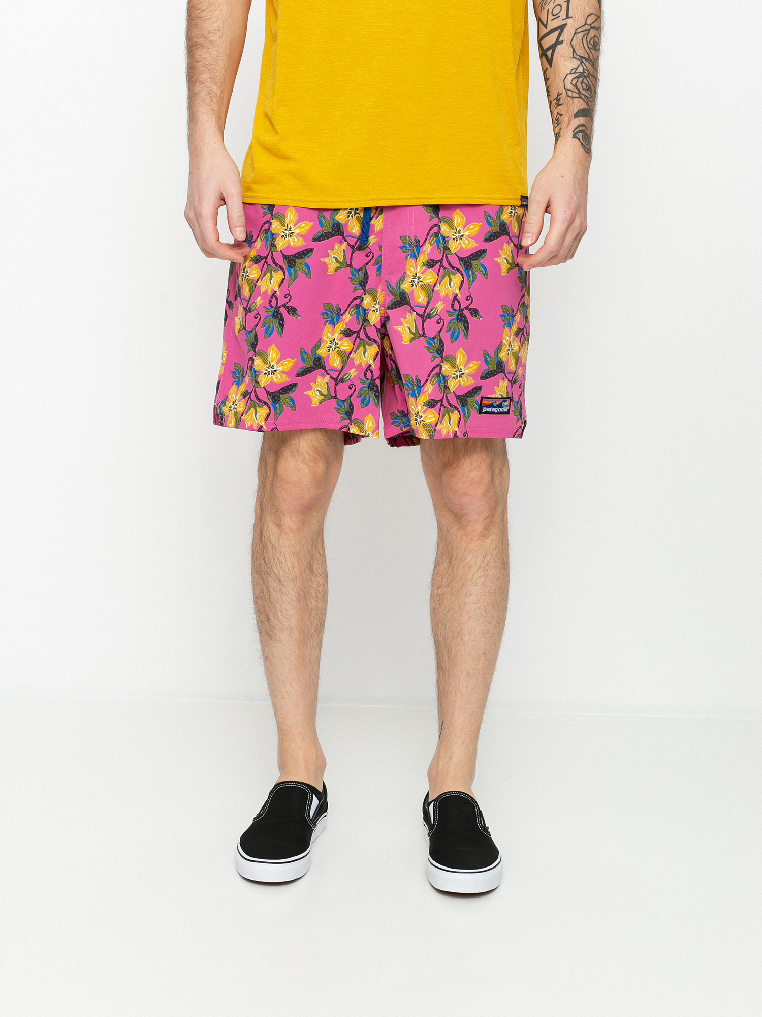 Patagonia Stretch Wavefarer Volley Shorts 16in Boardshort (squash blossom/marble pink)