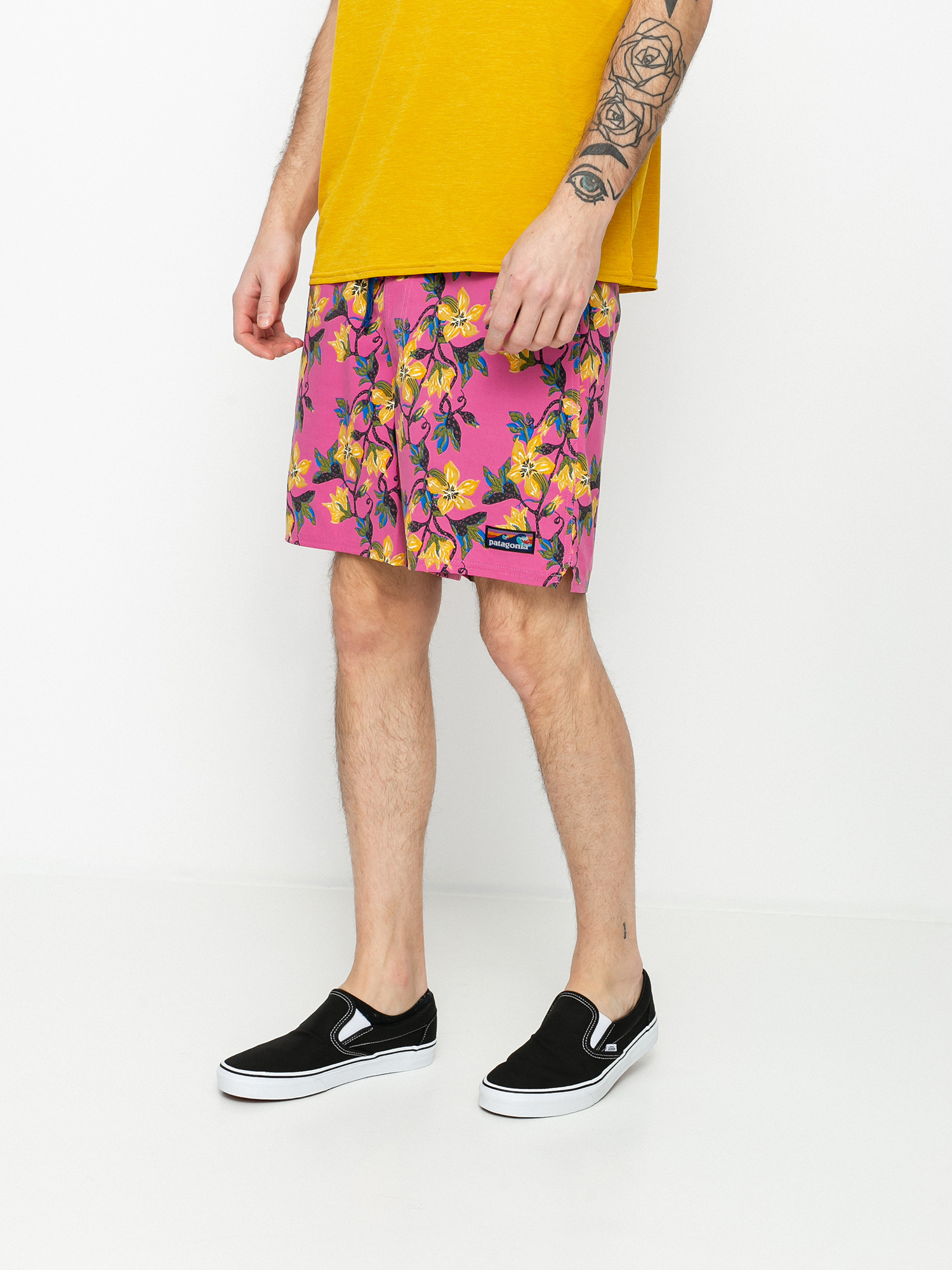 Patagonia Stretch Wavefarer Volley Shorts 16in Boardshort (squash blossom/marble pink)