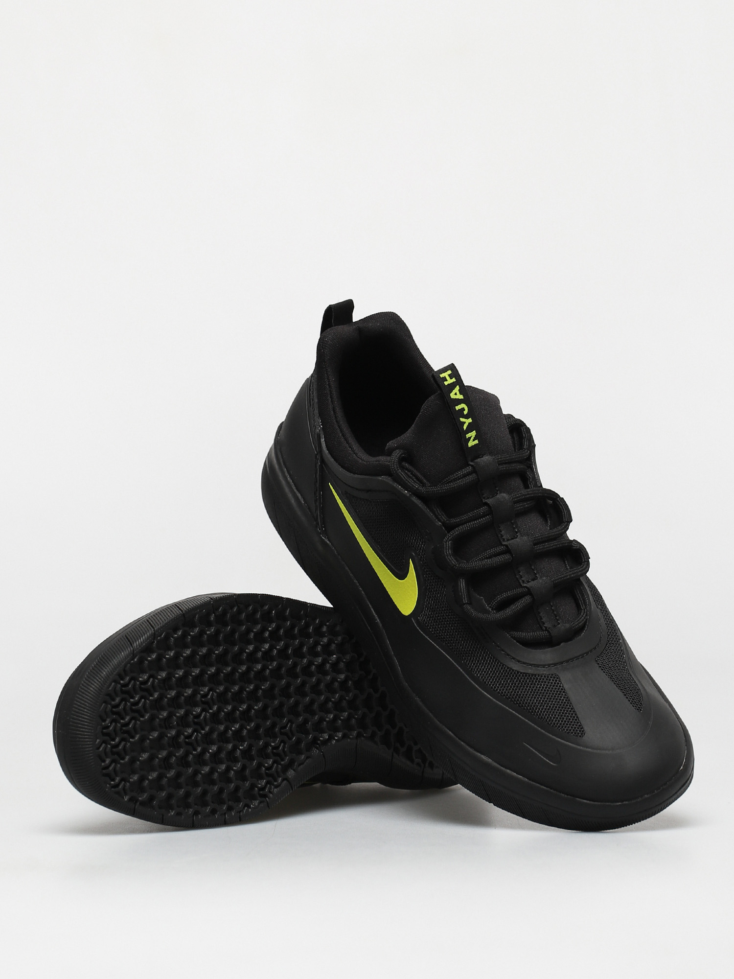 Nike SB Nyjah Free 2 Cipők (black/cyber black black)