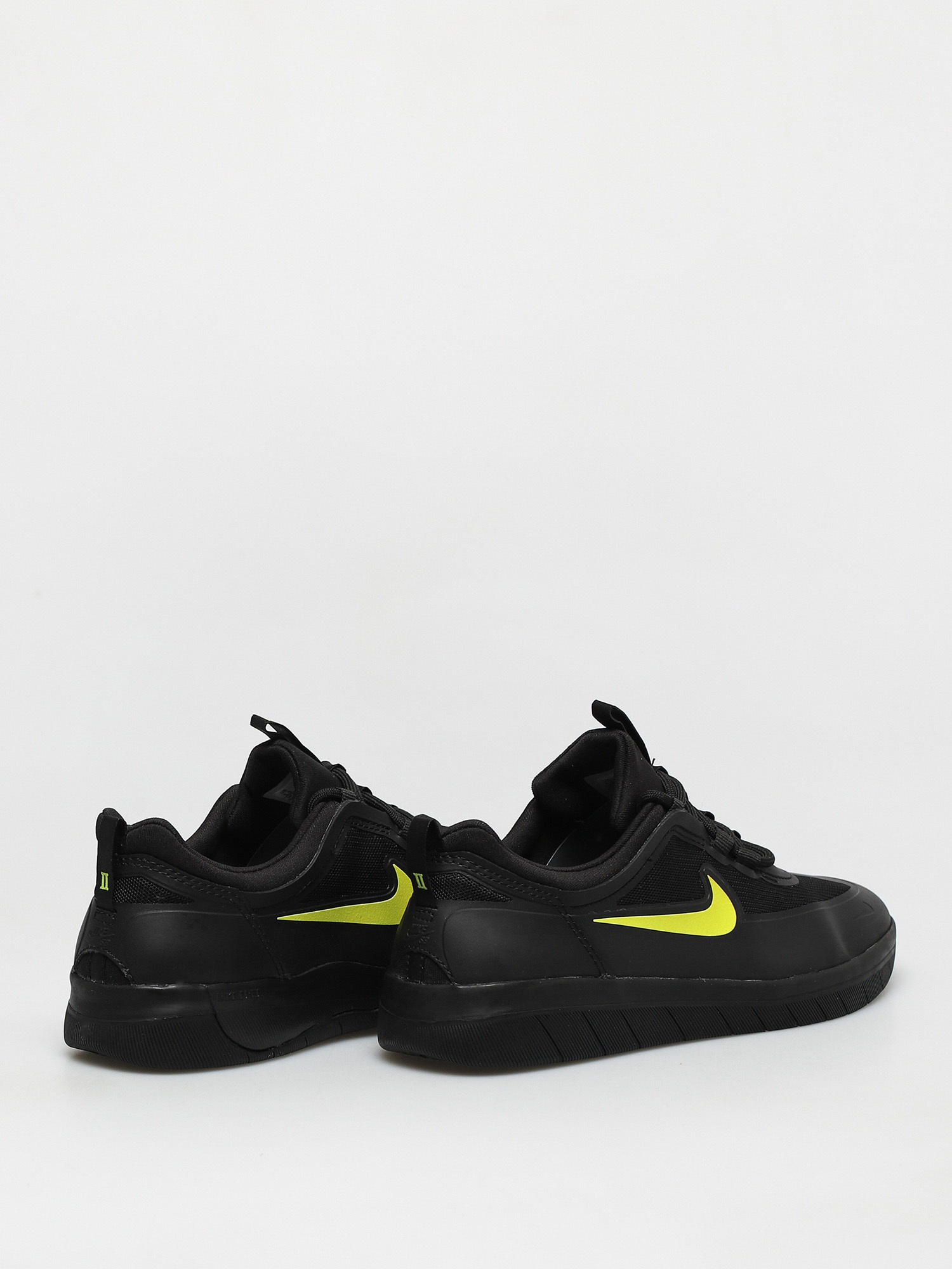 Nike SB Nyjah Free 2 Cipők (black/cyber black black)