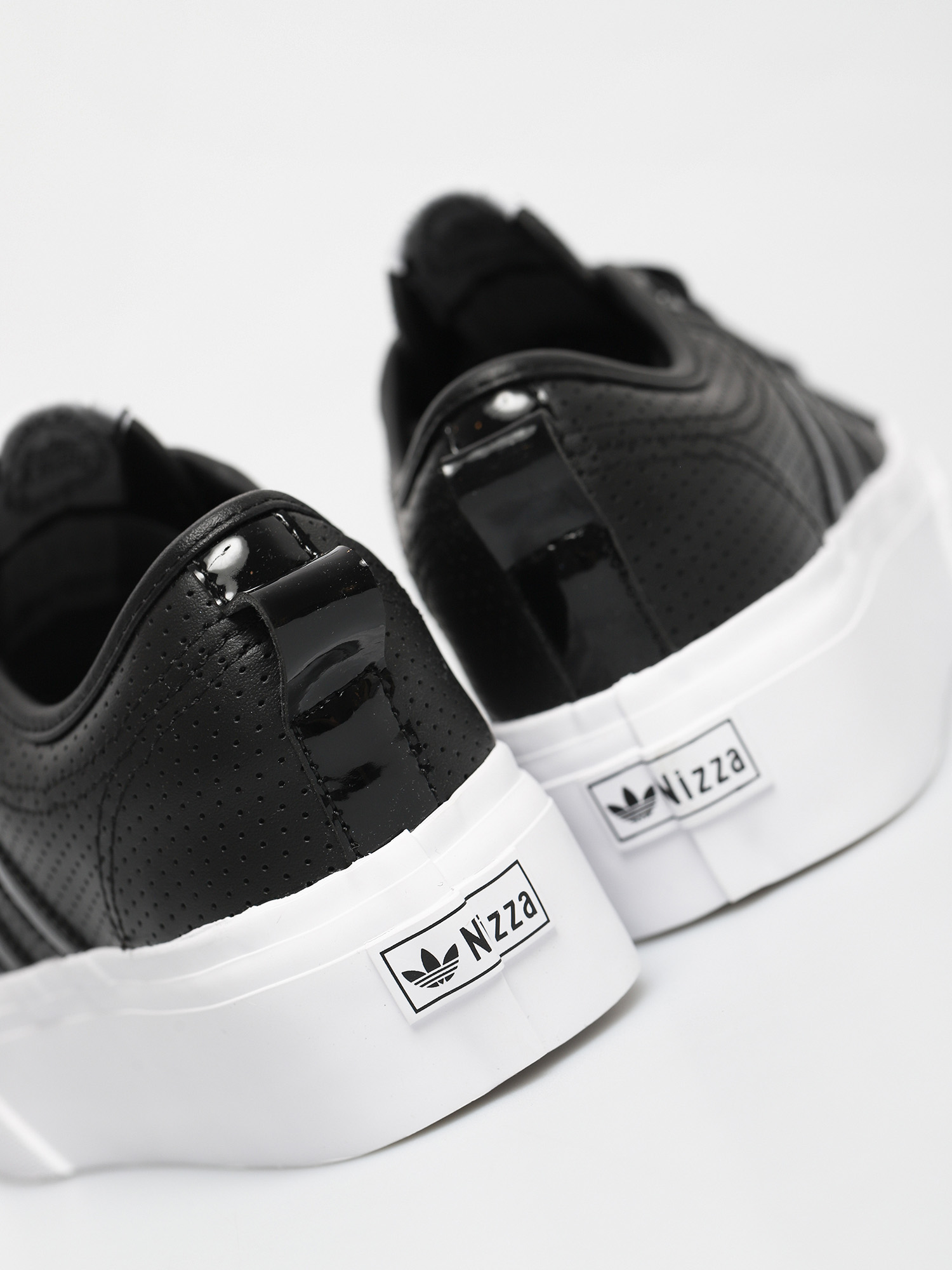 adidas Originals Cipők Nizza Platform Wmn (cblack/cblack/ftwwht)