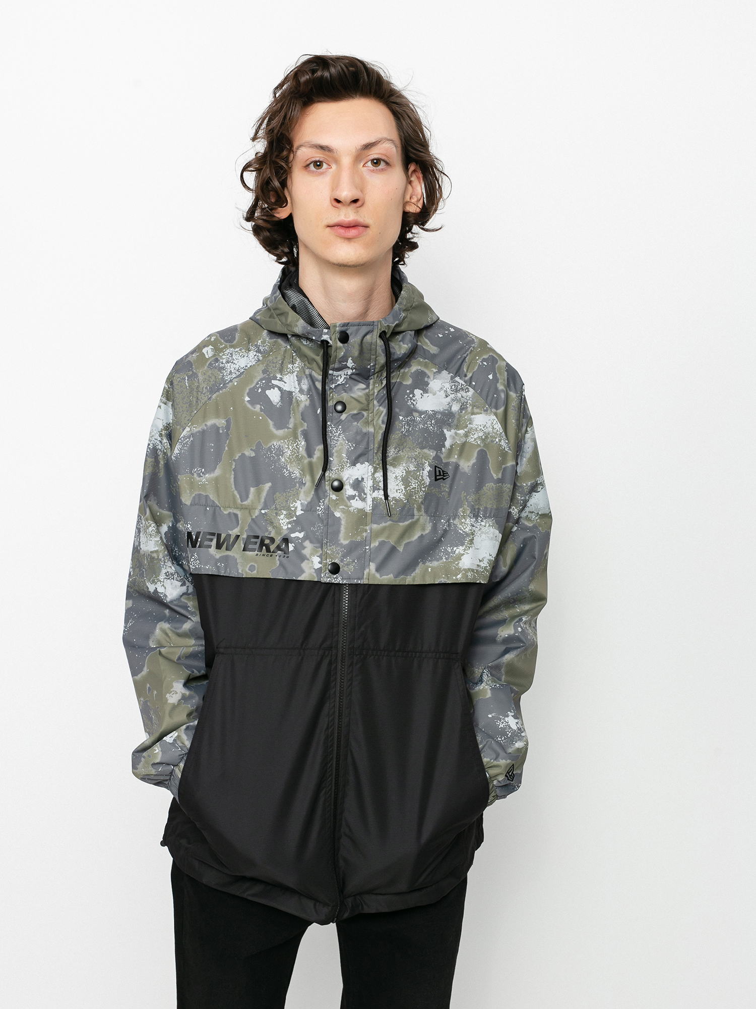 New Era Outdoor Utility Windbreaker Dzseki (open misc)