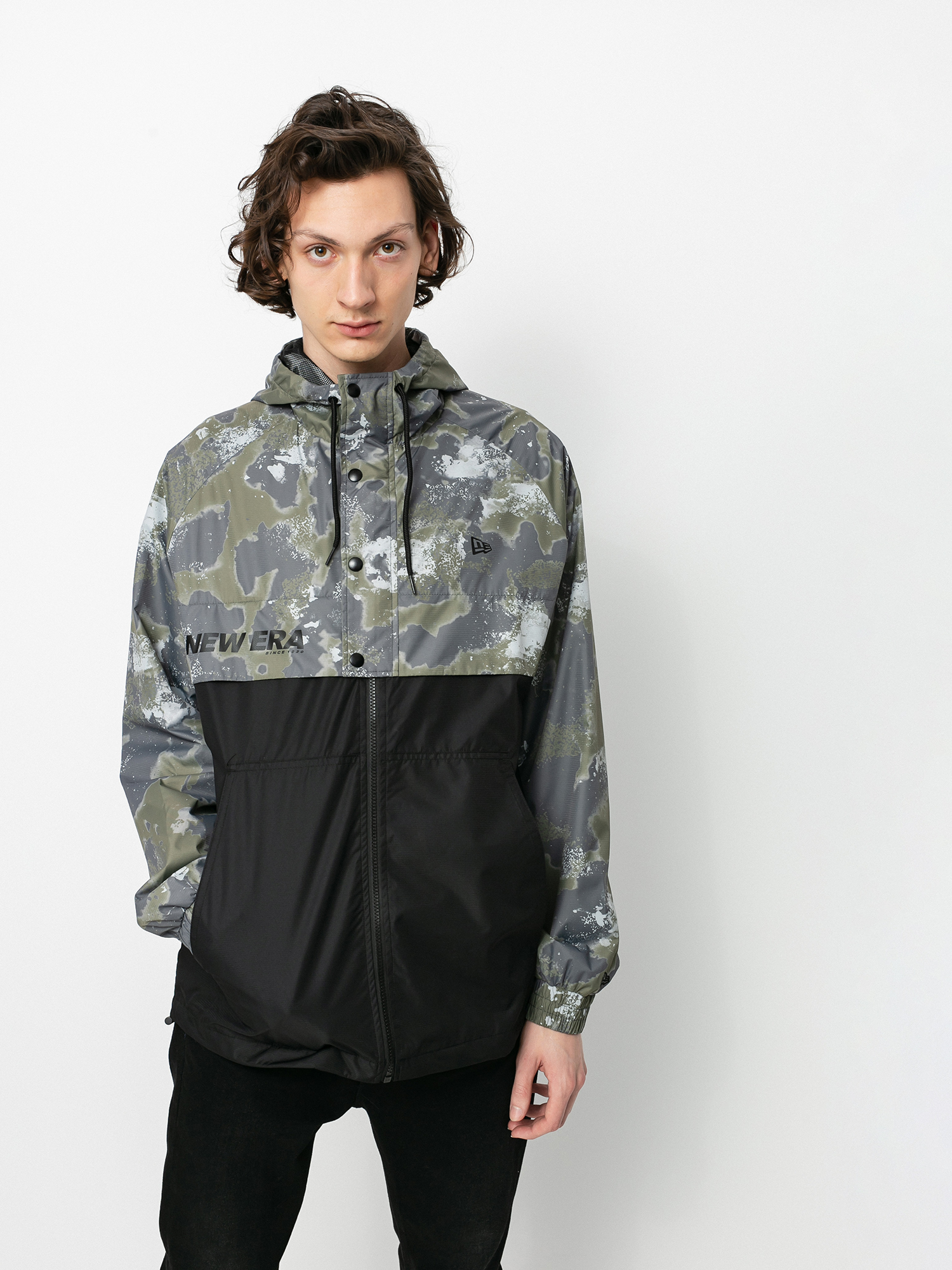 New Era Outdoor Utility Windbreaker Dzseki (open misc)