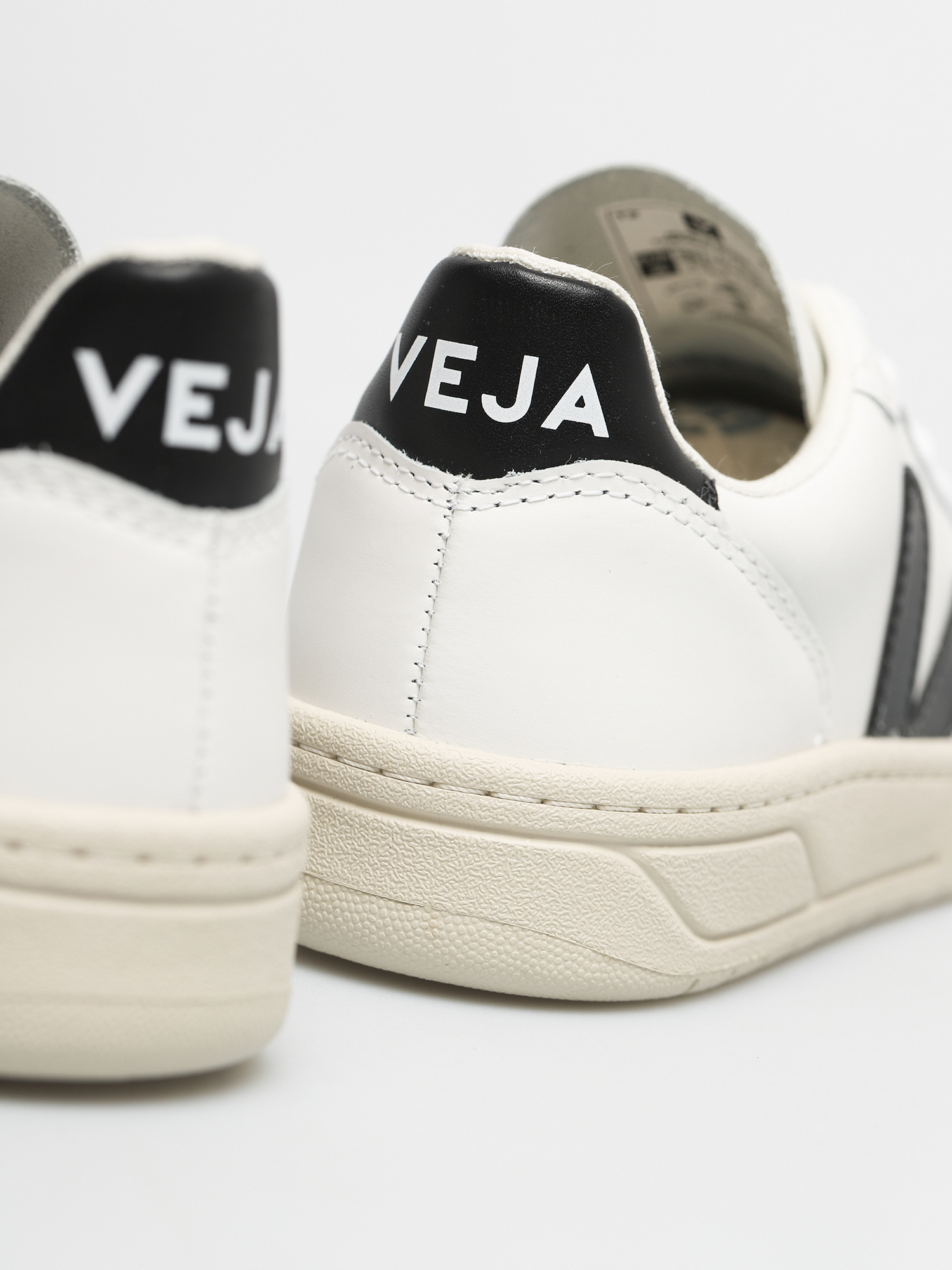 Veja V 10 Wmn Cipők (leather extra white black)