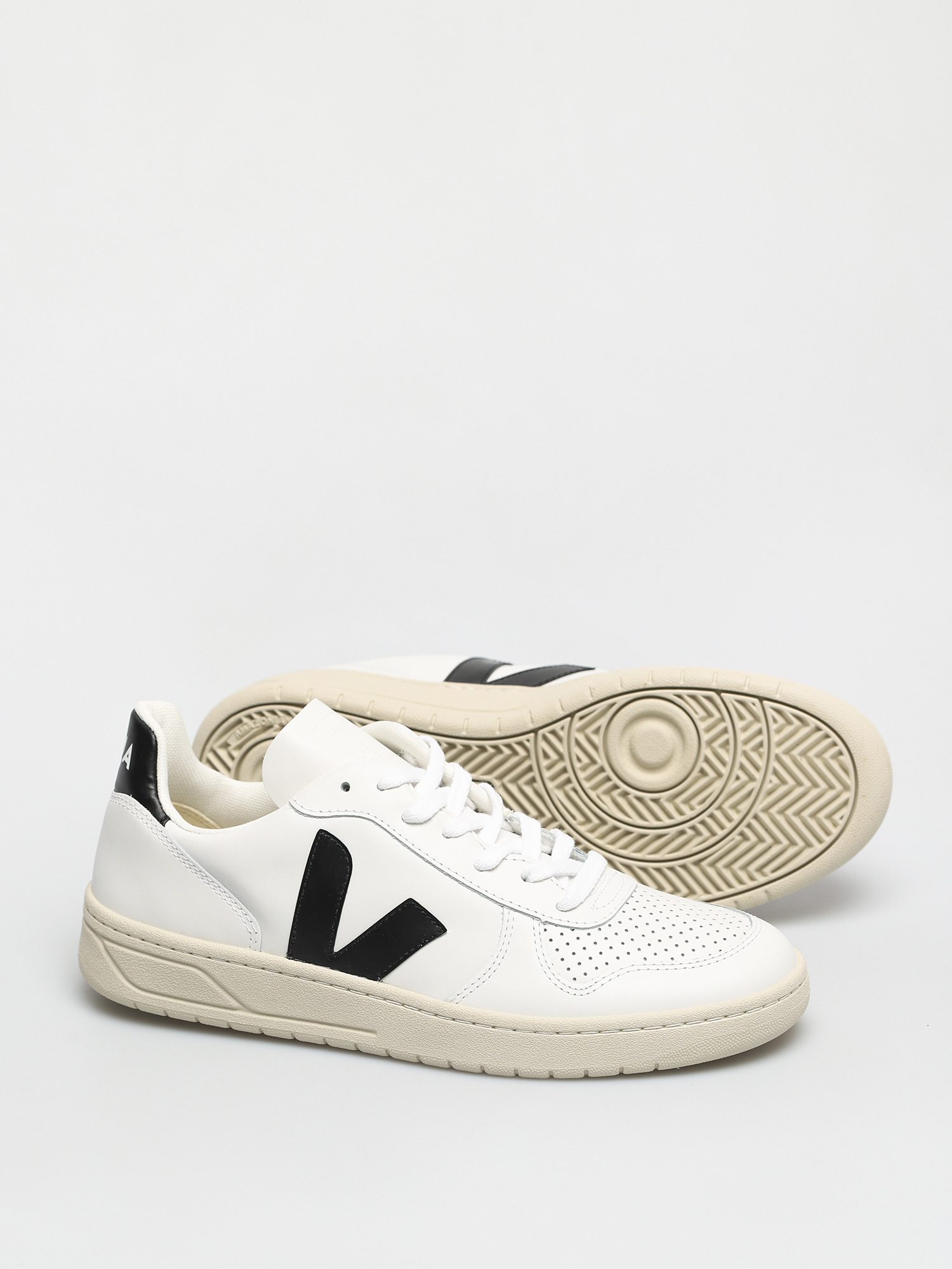 Veja V 10 Cipők (leather extra white black)