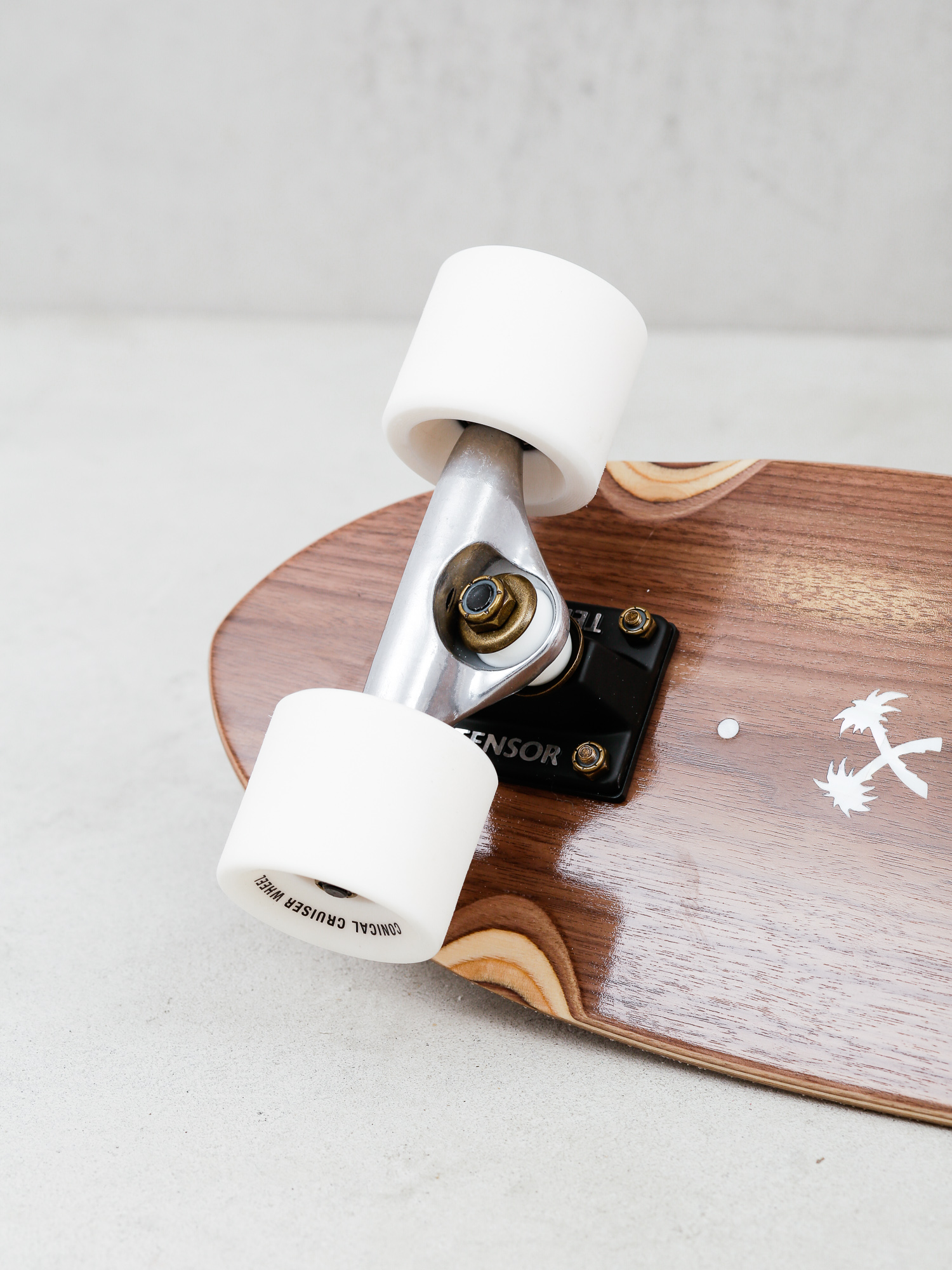 Globe Cruiser Blazer (walnut)