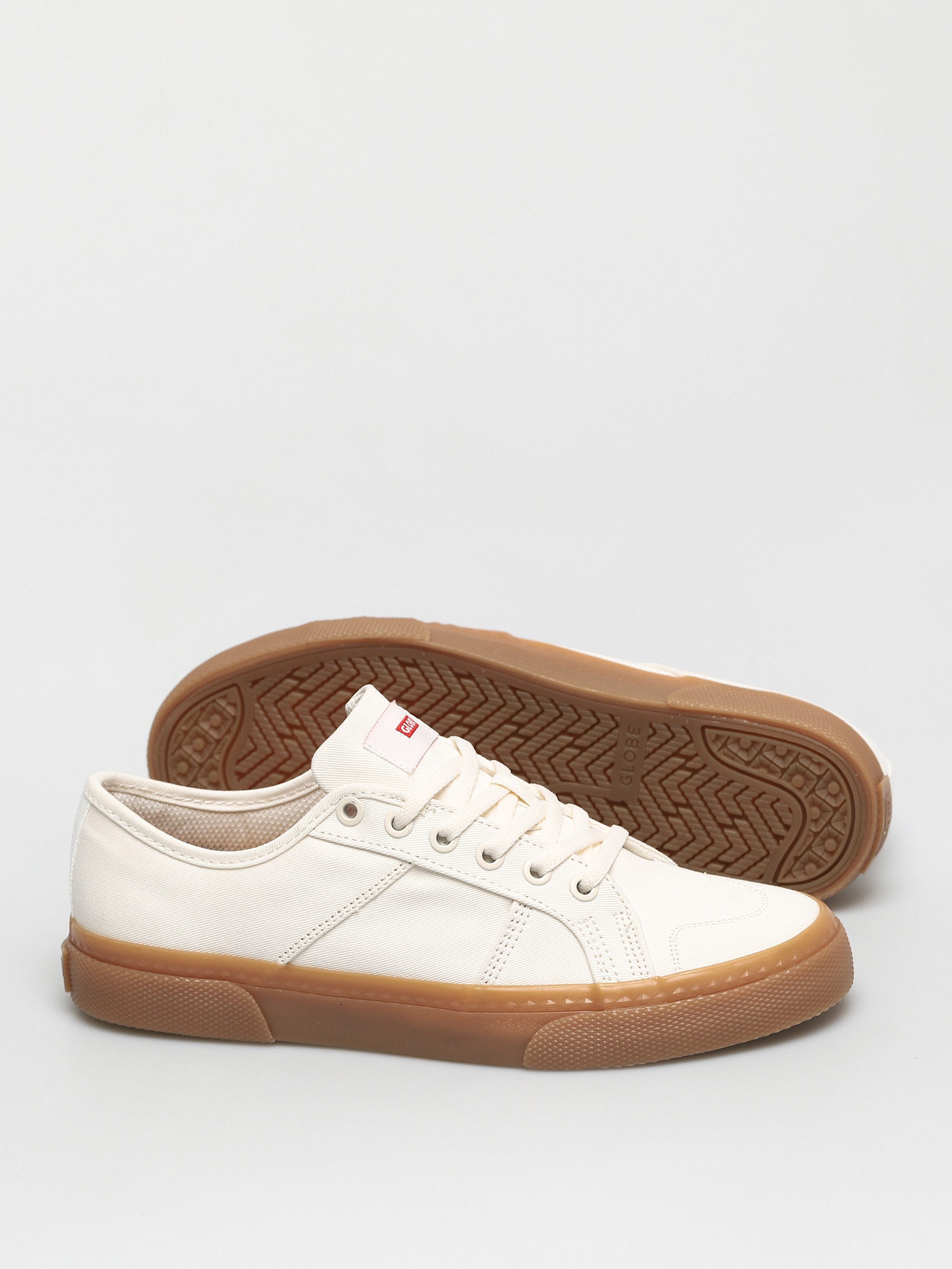 Globe Surplus Cipők (organic white)