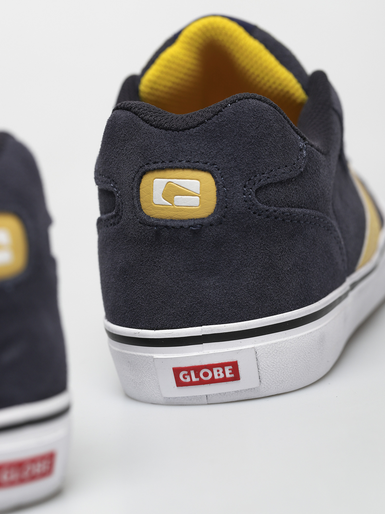 Globe Encore 2 Cipők (navy/pale yellow)