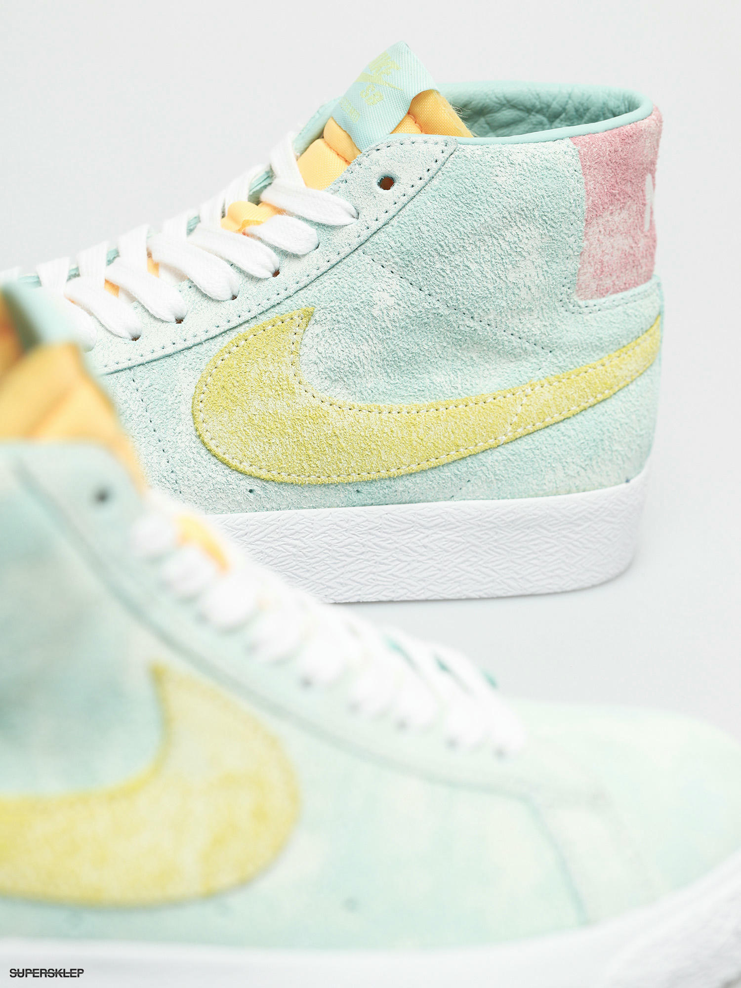 pastel nike sb