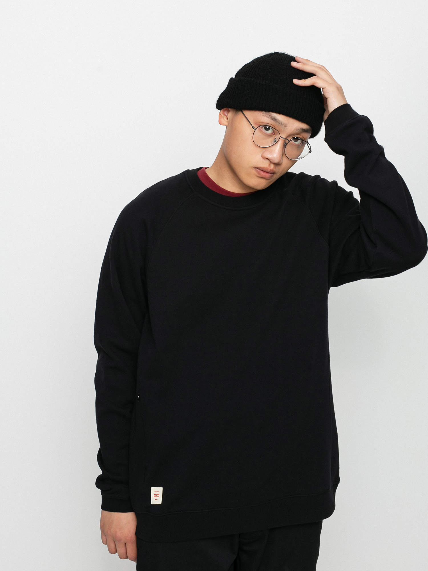 Globe Traveller Crew Pulóver (black)