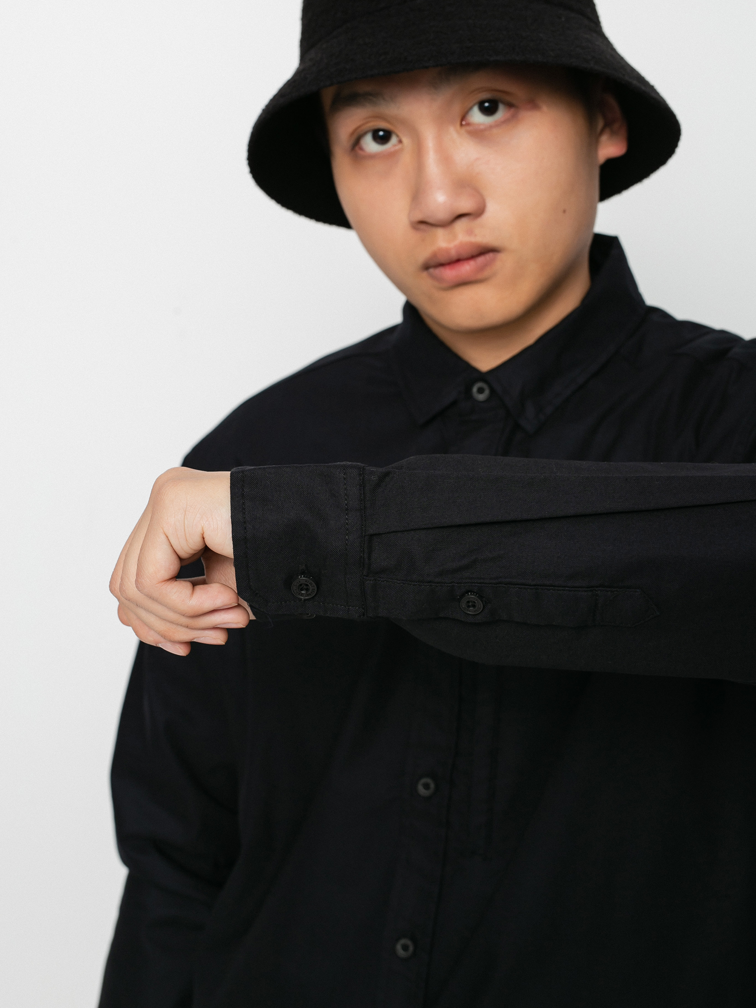 Globe Foundation Ls Ing (black)