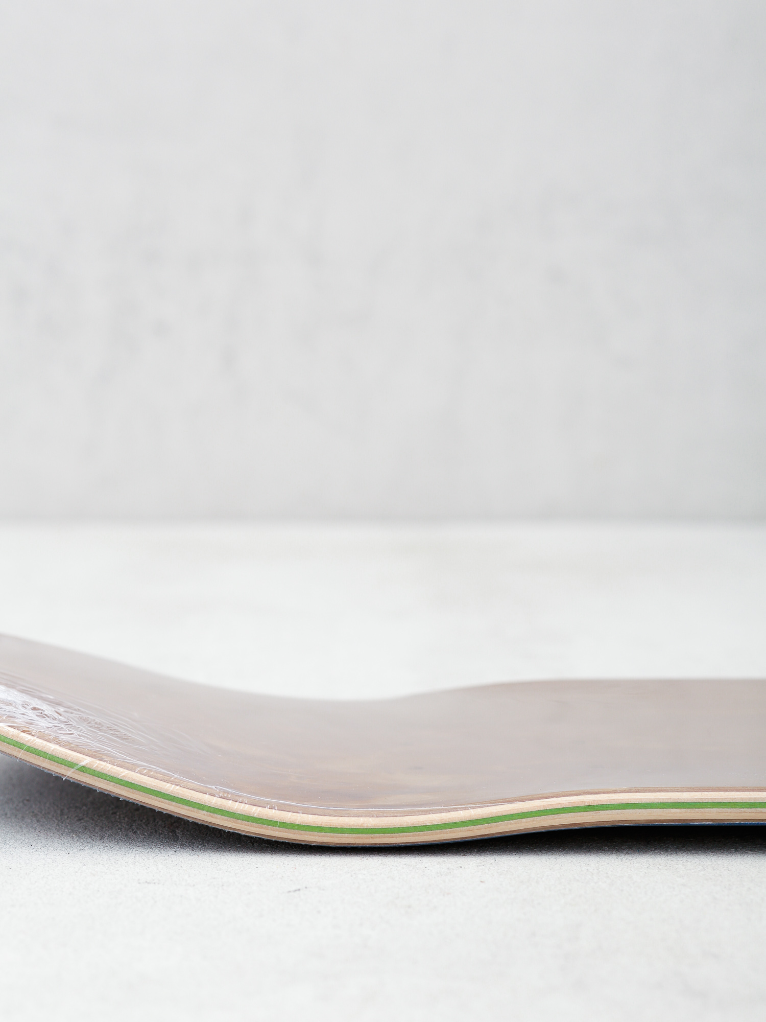 Sour Solution Barney Gördeszka lap (barney p)