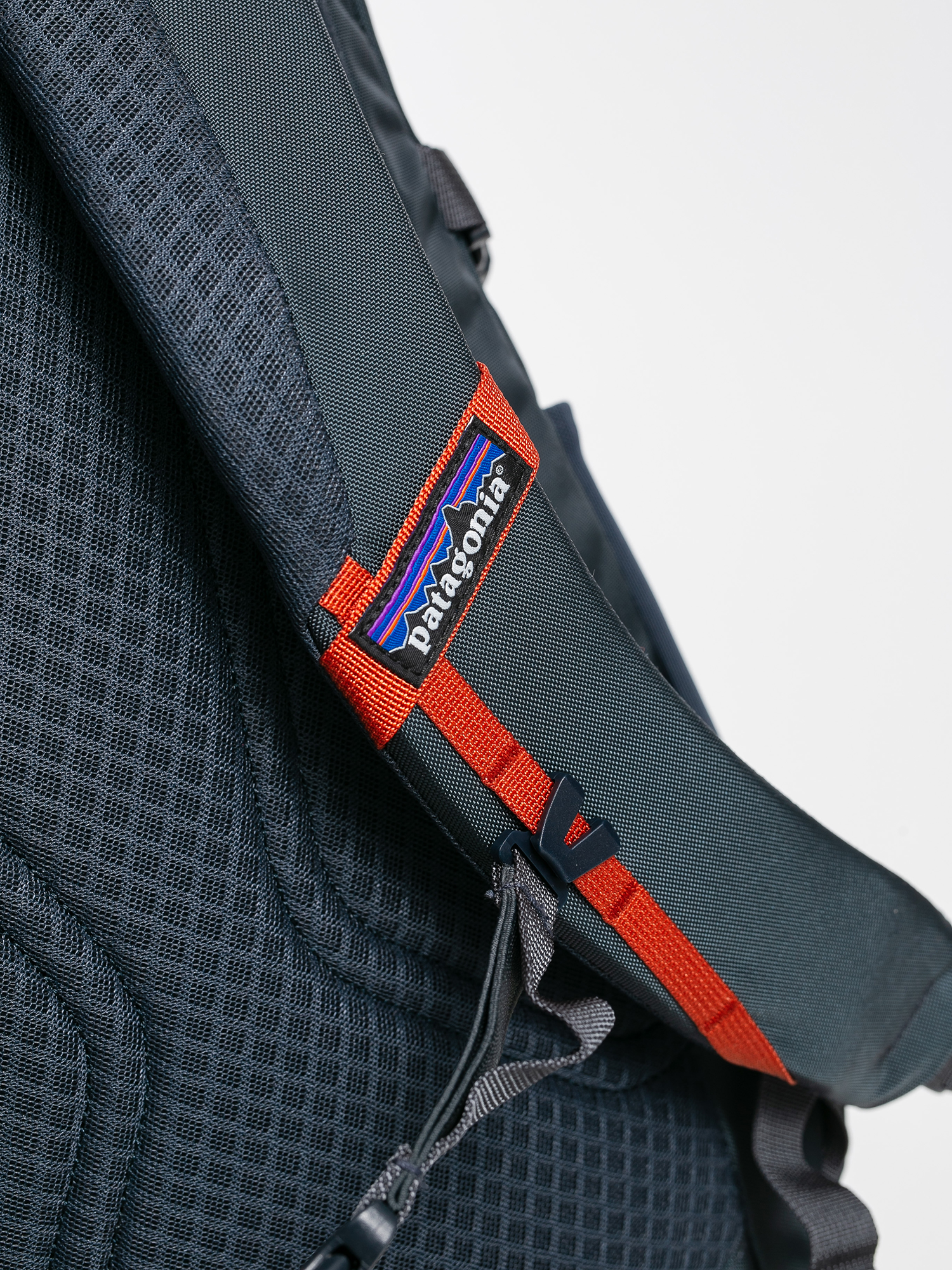 Patagonia Refugio Pack 28L Hátizsák (smolder blue w/roots red)