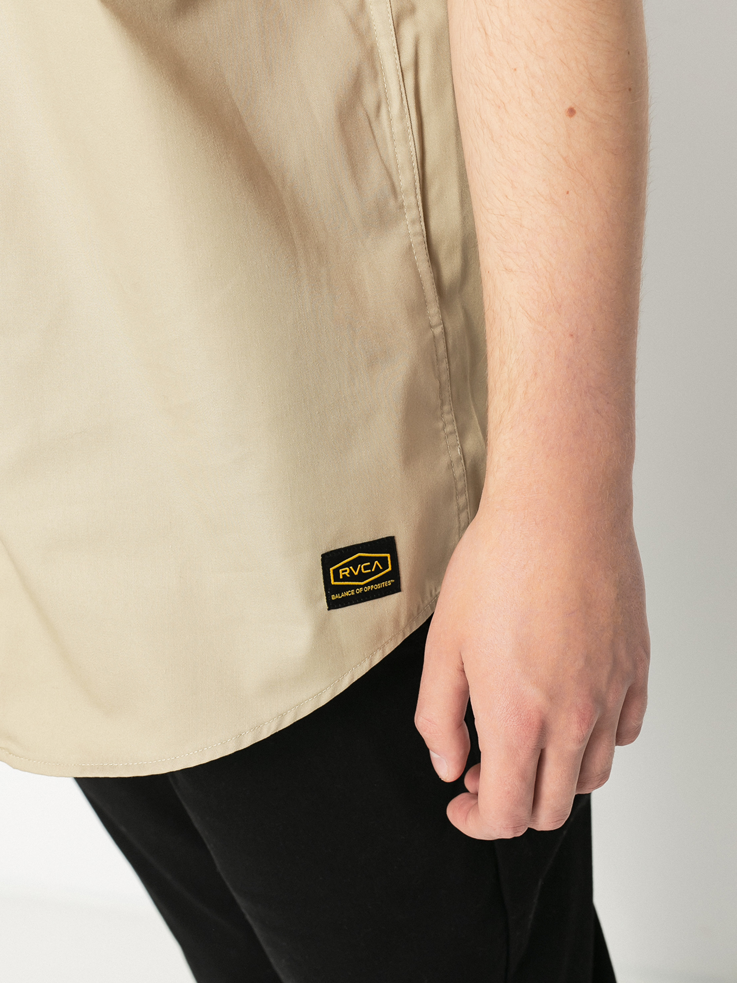 RVCA Ing Day Shift (khaki)