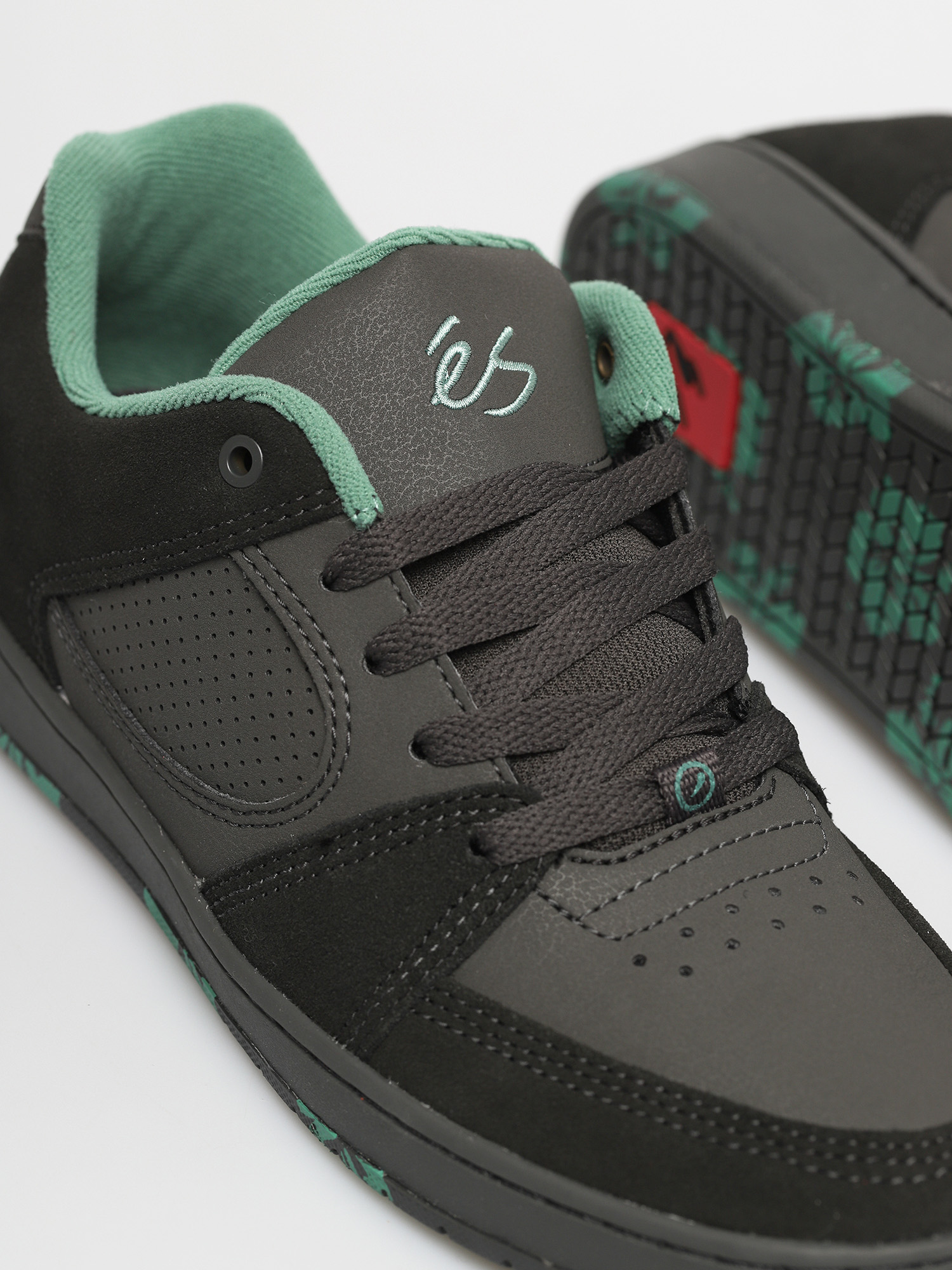 eS Accel Slim Cipők (black/green)