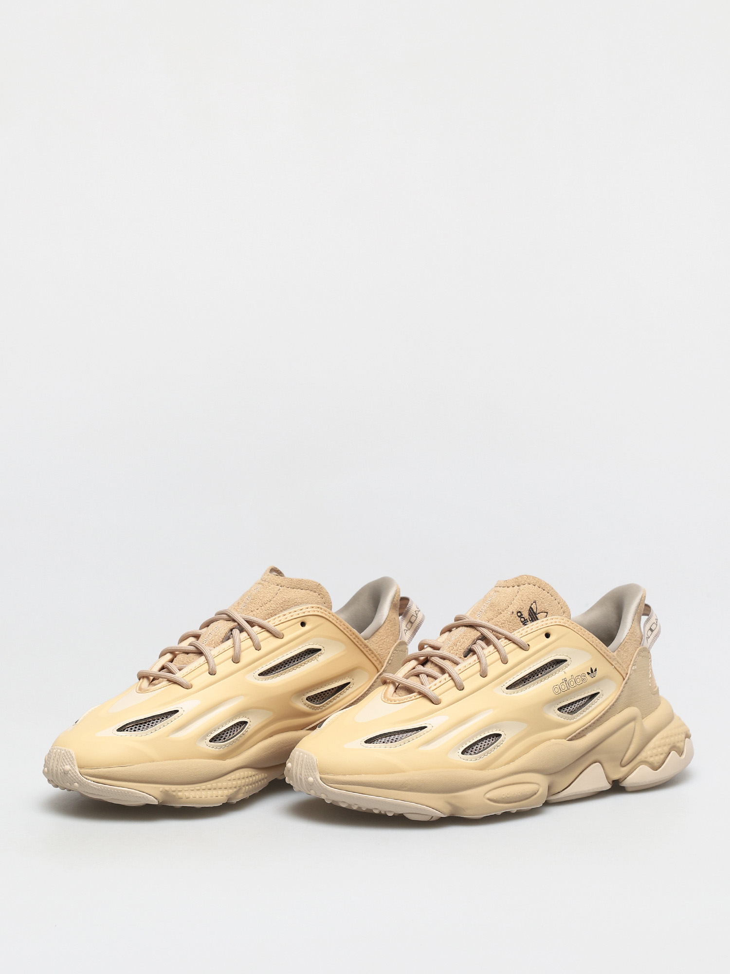 Adidas Originals Ozweego Celox Cipők Wmn (stpanu/linen/lbrown)