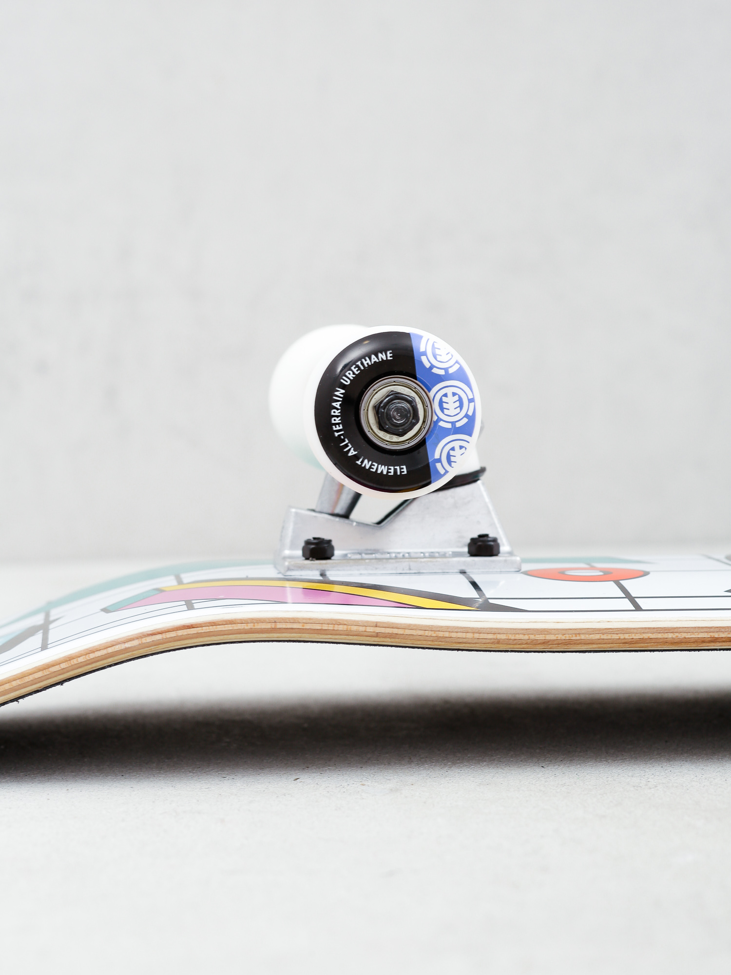 Element Off The Charts Komplett gördeszka (assorted)