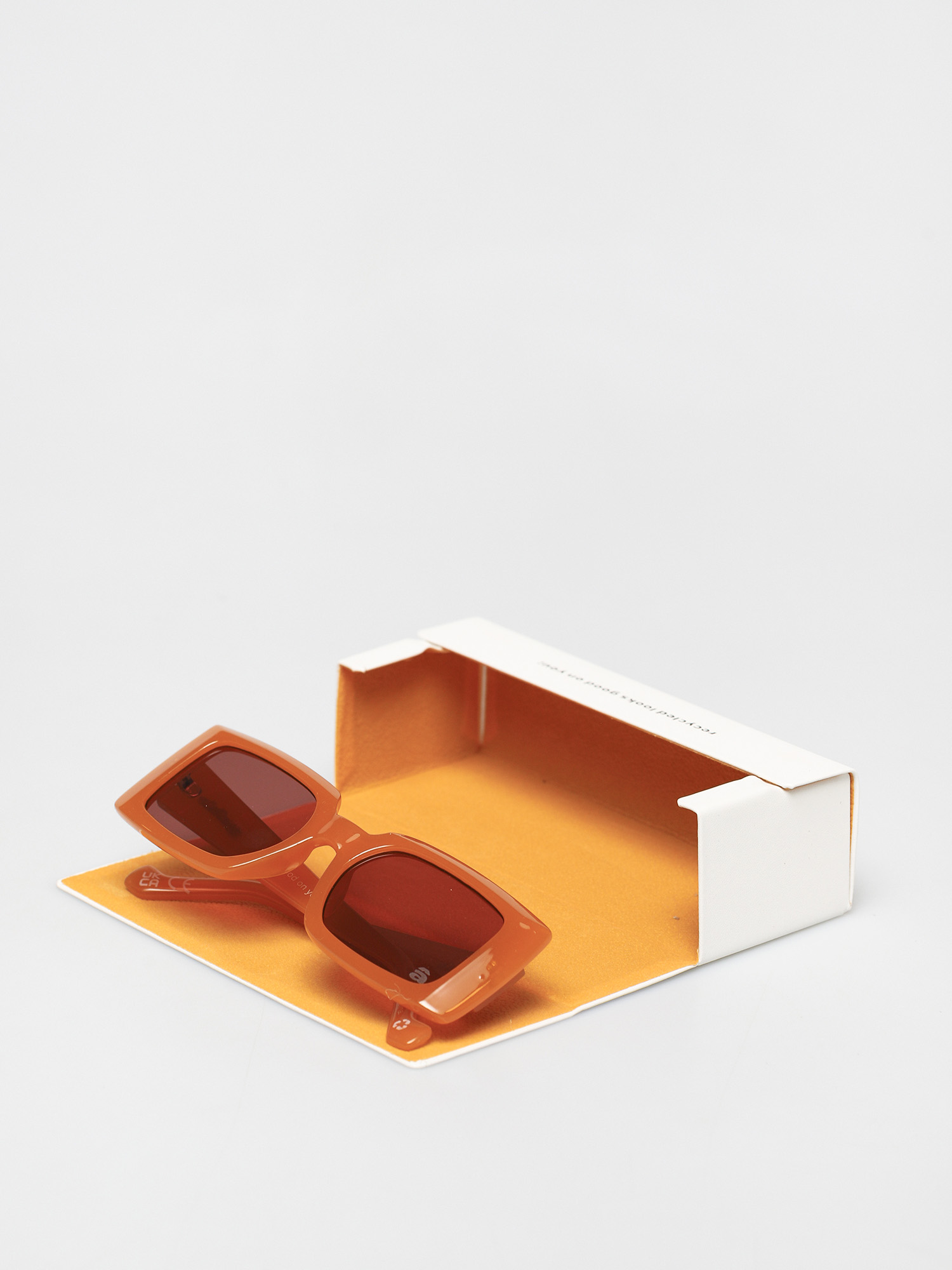 Szade Dart Napszemüvegek (burnt honey/cherry cola)