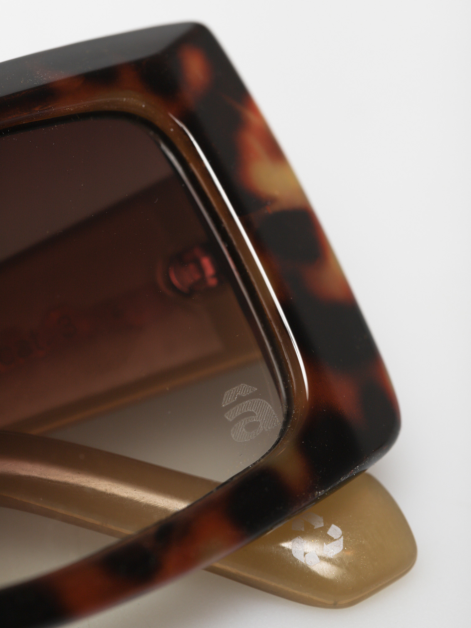 Szade Dart Napszemüvegek (pinta tort/ecru/hust brwn)