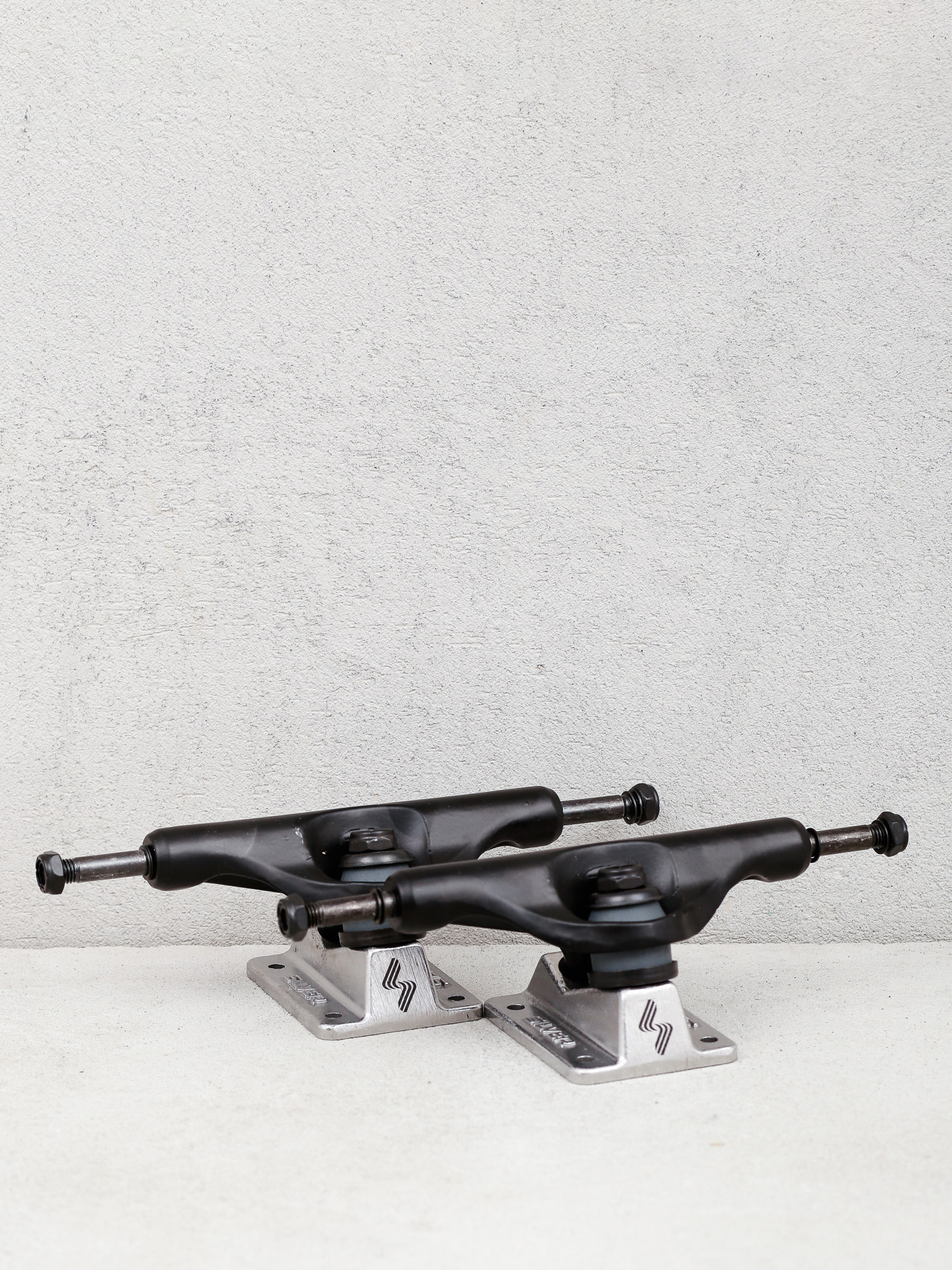 Silver M Class Hollow Gördeszka felfüggesztés (black/silver)