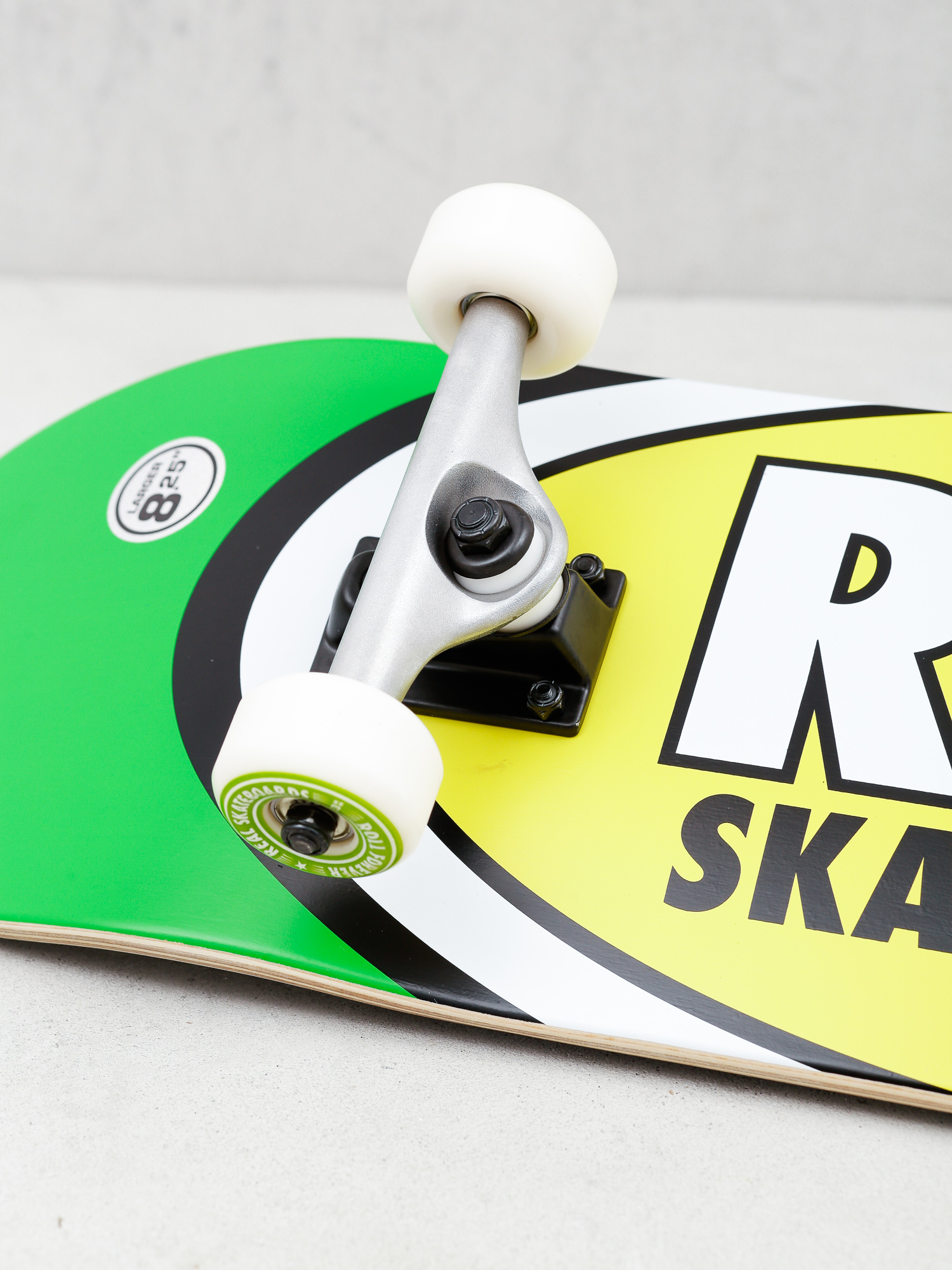 Real Tm Edition Oval Komplett gördeszka (green/yellow/red)