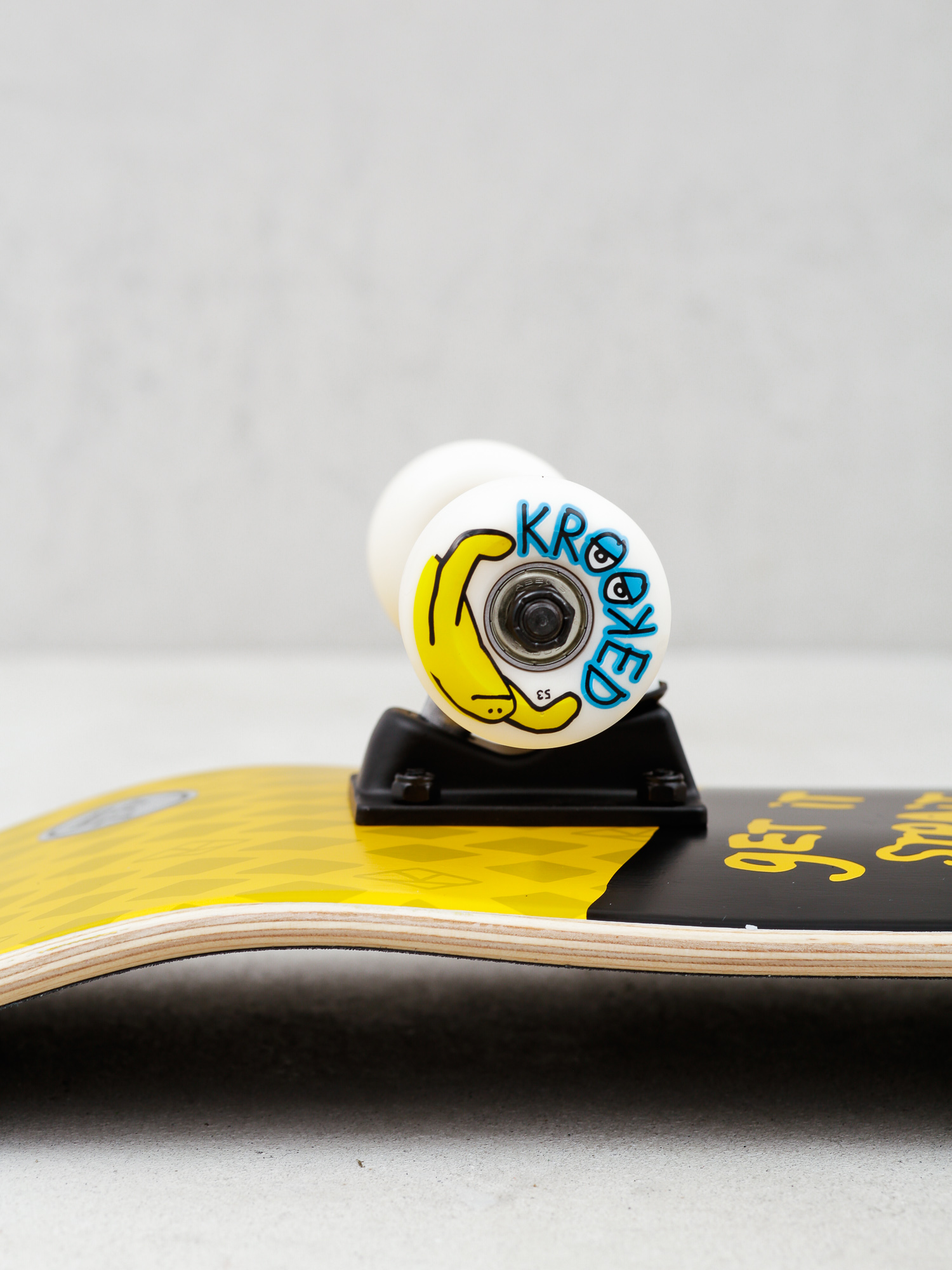 Krooked O Gee Shmoo Komplett gördeszka (yellow/blue)