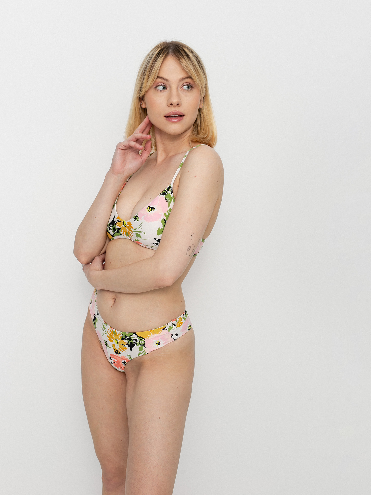 Volcom Góra od bikini Counting Down Scoop Fürdőruha Wmn (multi)