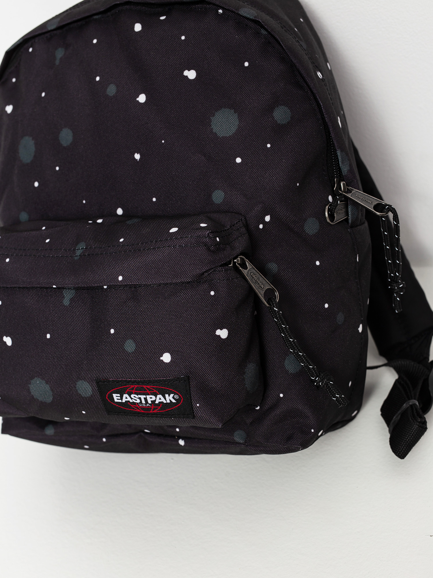 Eastpak Orbit Hátizsák (splashes dark)