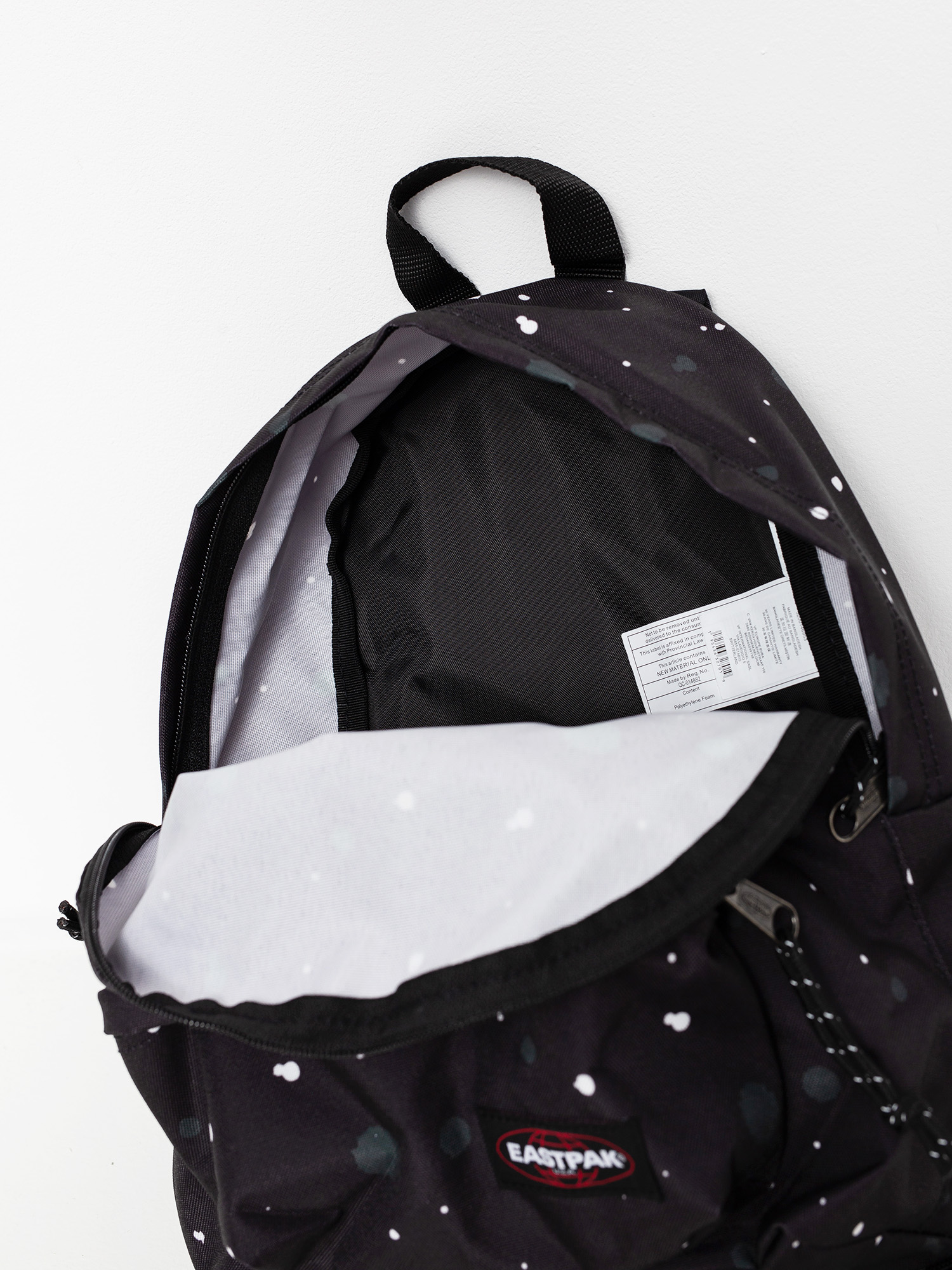 Eastpak Orbit Hátizsák (splashes dark)