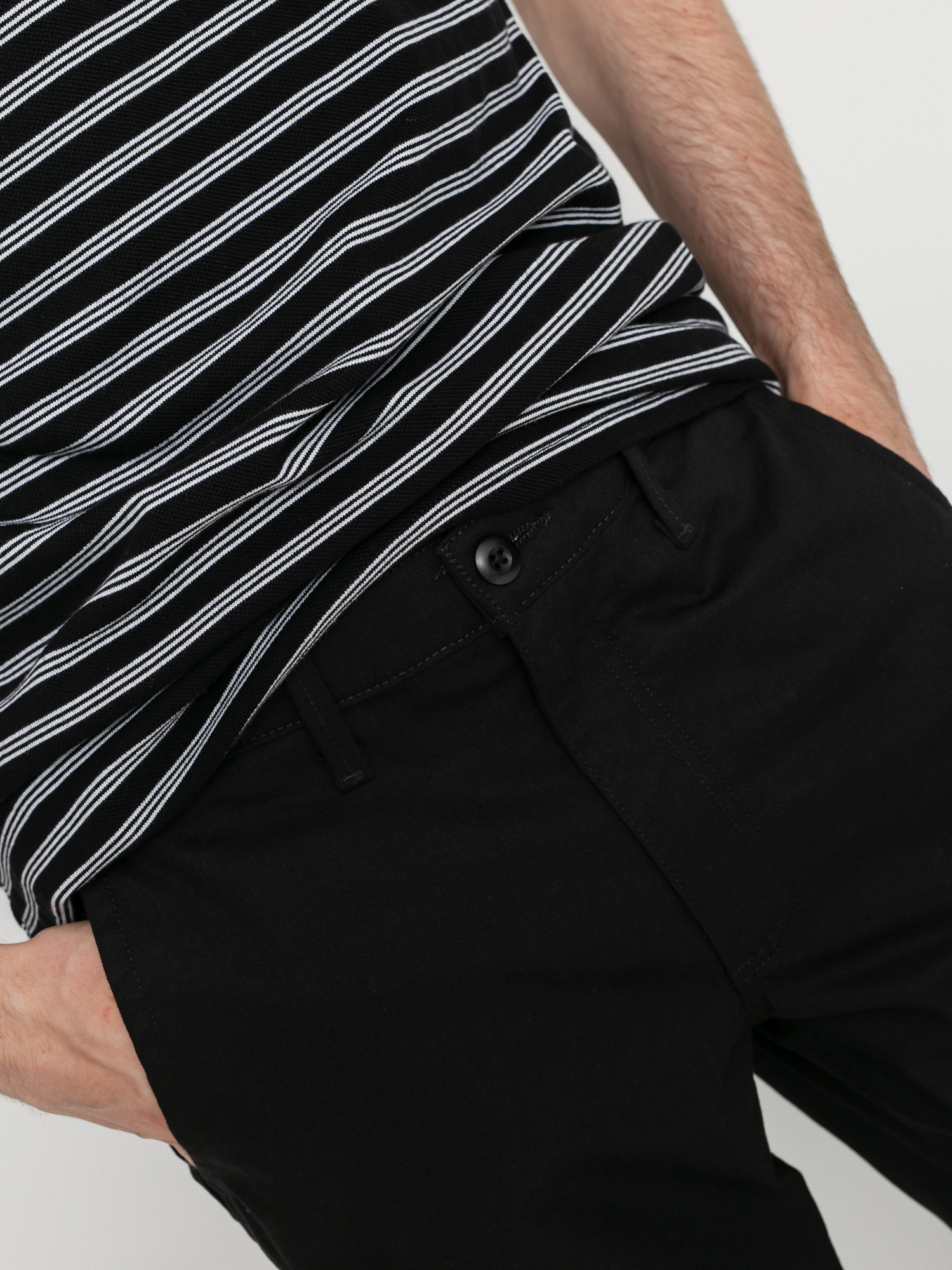 Vans Authentic Chino Relaxed Kisnadrág (black)