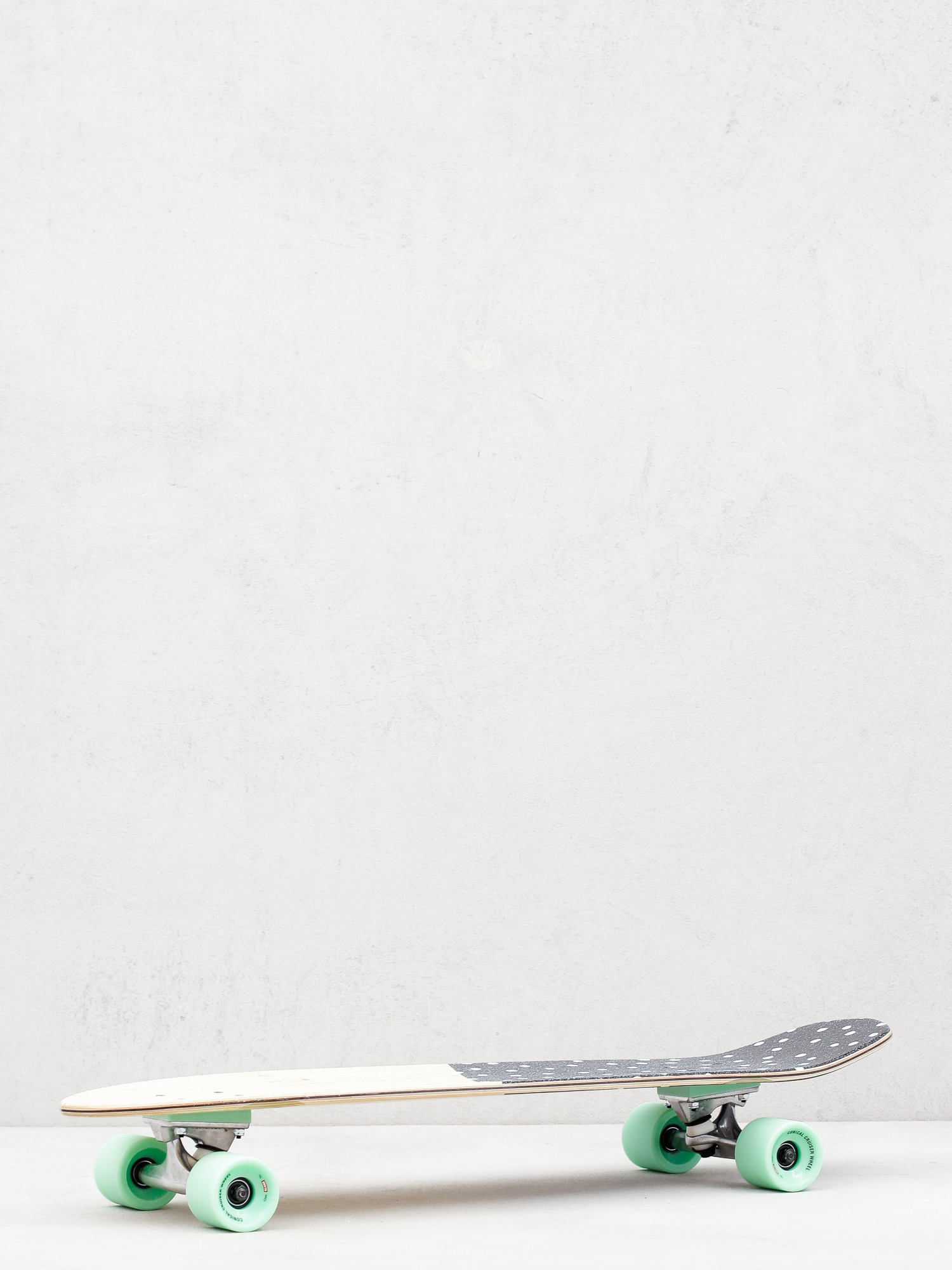 Globe Big Blazer Cruiser (bamboo/dotted)