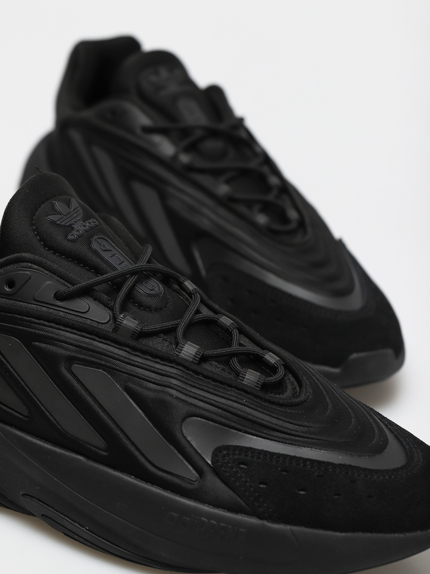 adidas Originals Ozelia Cipők (cblack/cblack/carbon)