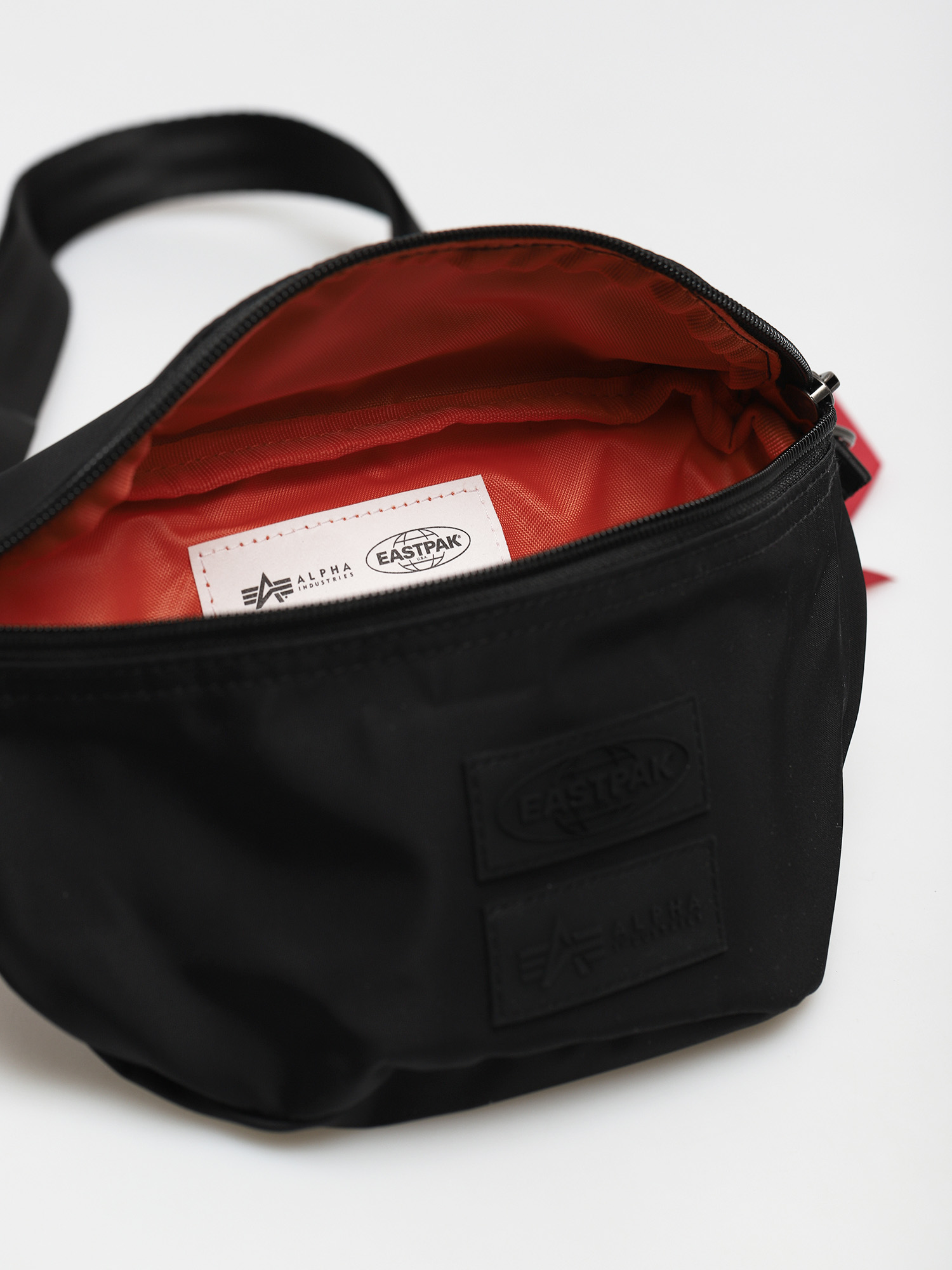 Eastpak Springer Övtáska (alpha dark)